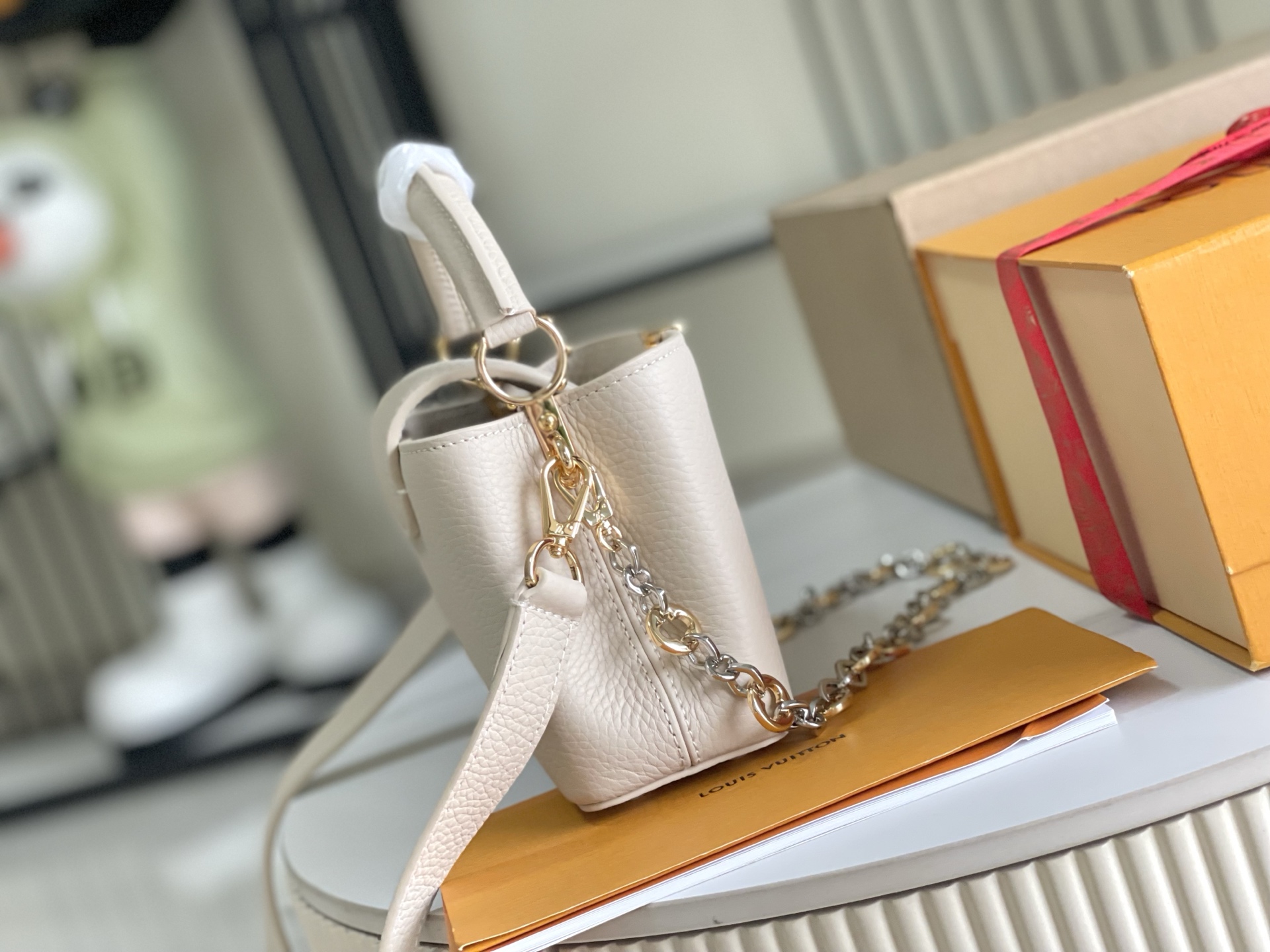 特级精品原厂皮米白迷你CapucinesBB手袋