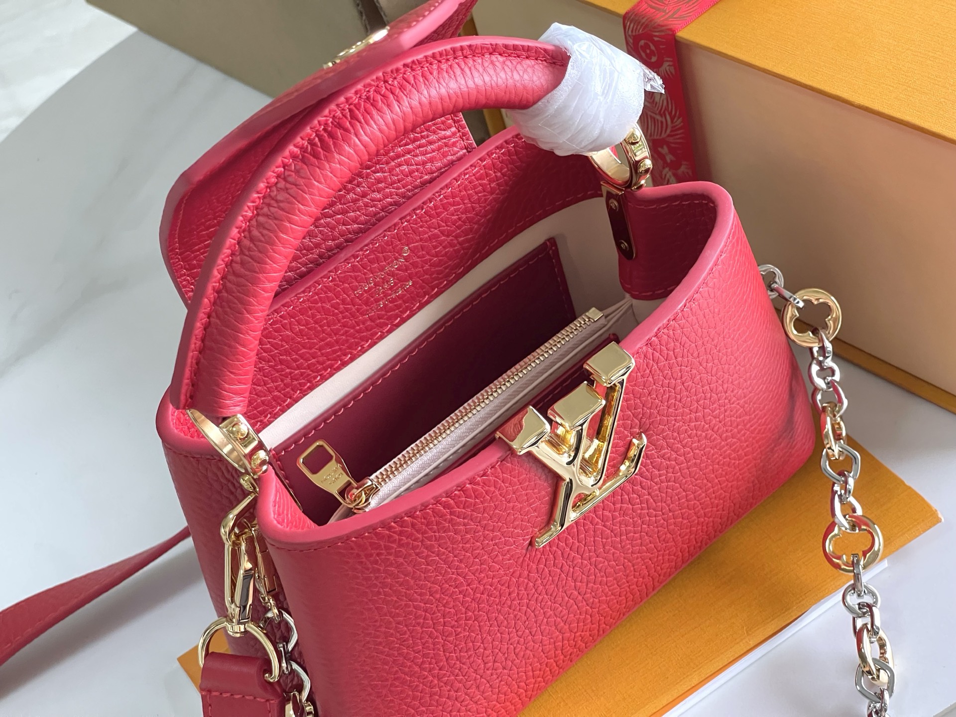 特级精品原厂皮红色迷你CapucinesBB手袋