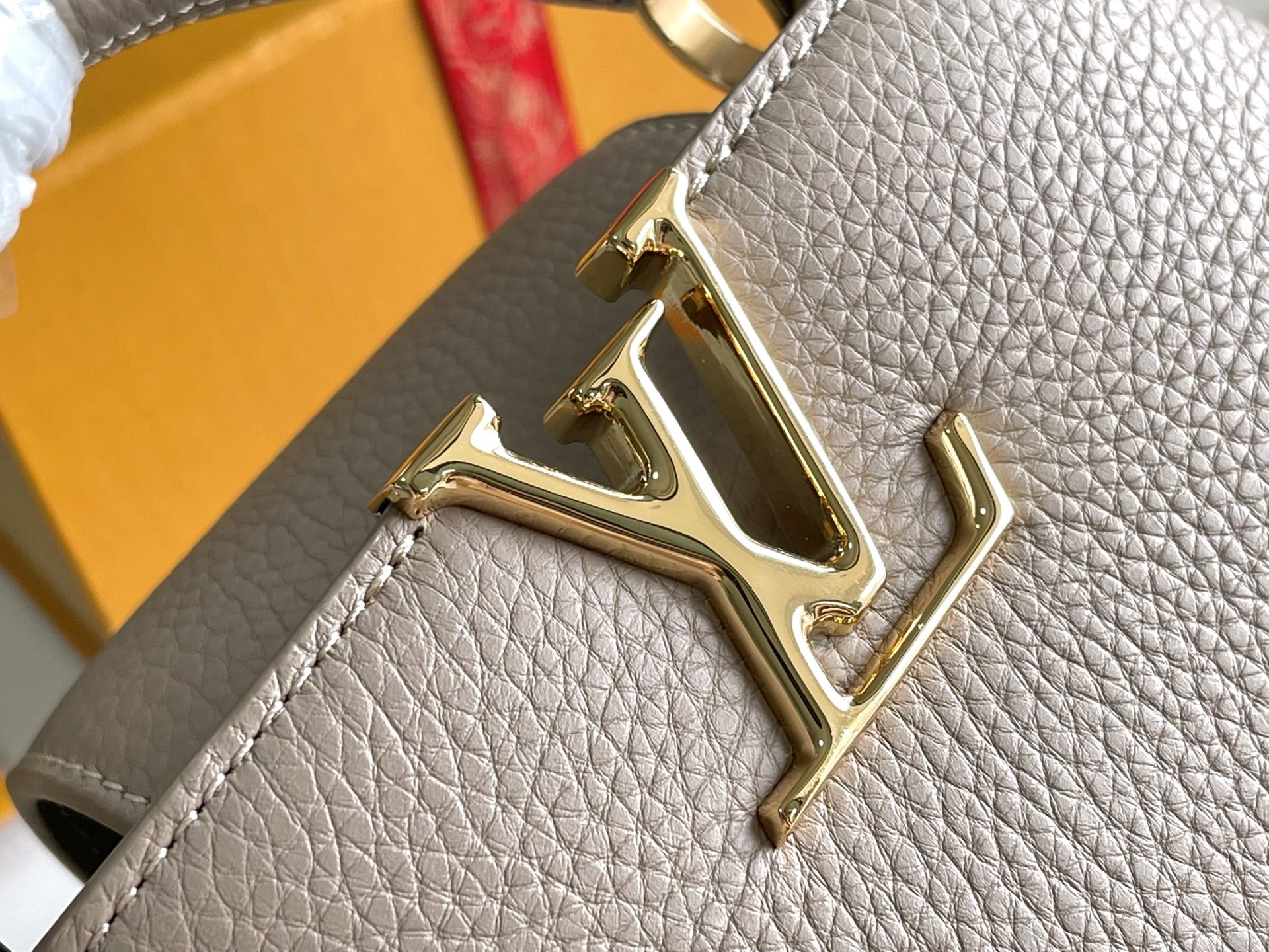 特级原厂皮灰色迷你CapucinesBB手袋