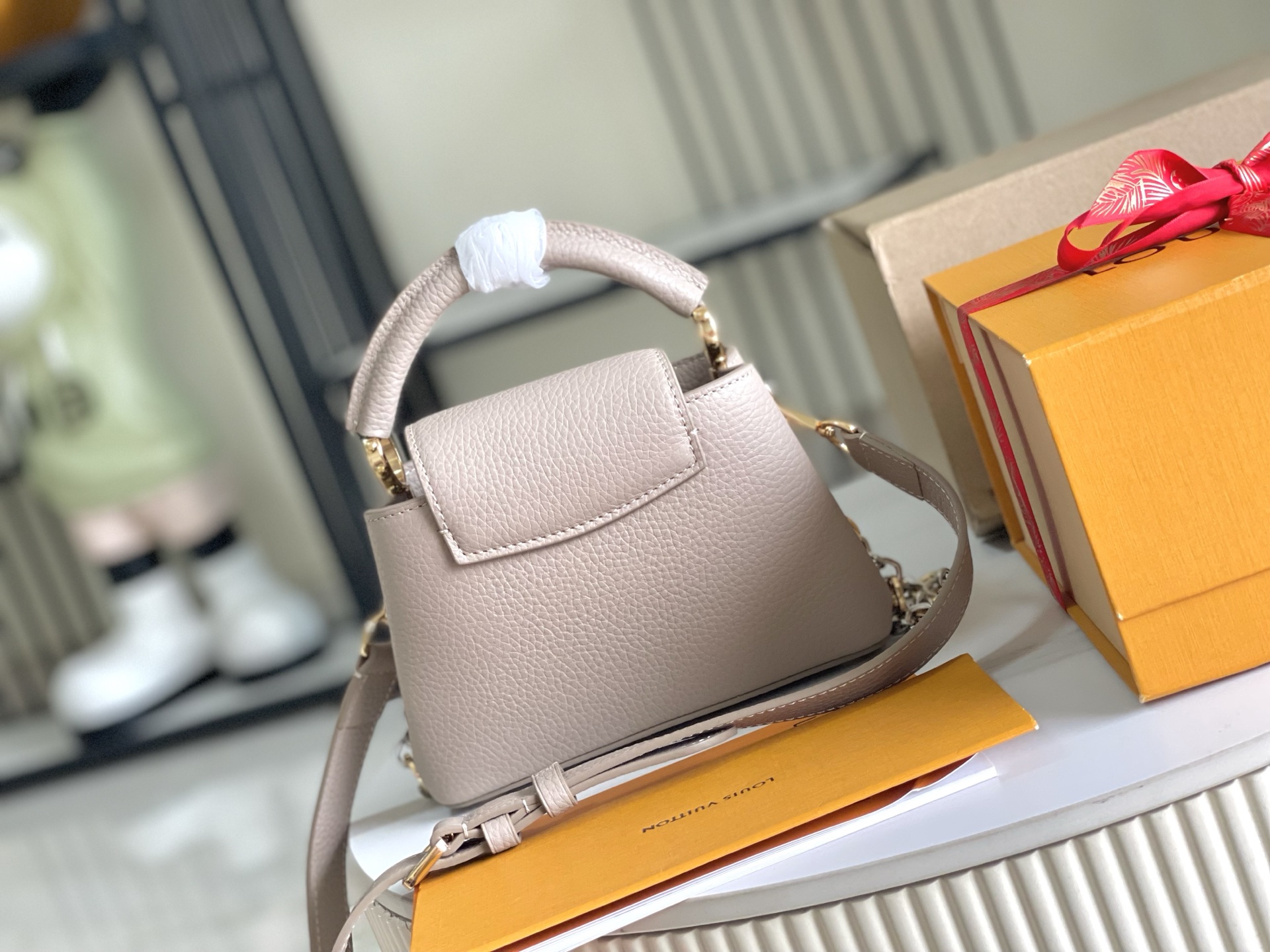 特级原厂皮灰色迷你CapucinesBB手袋