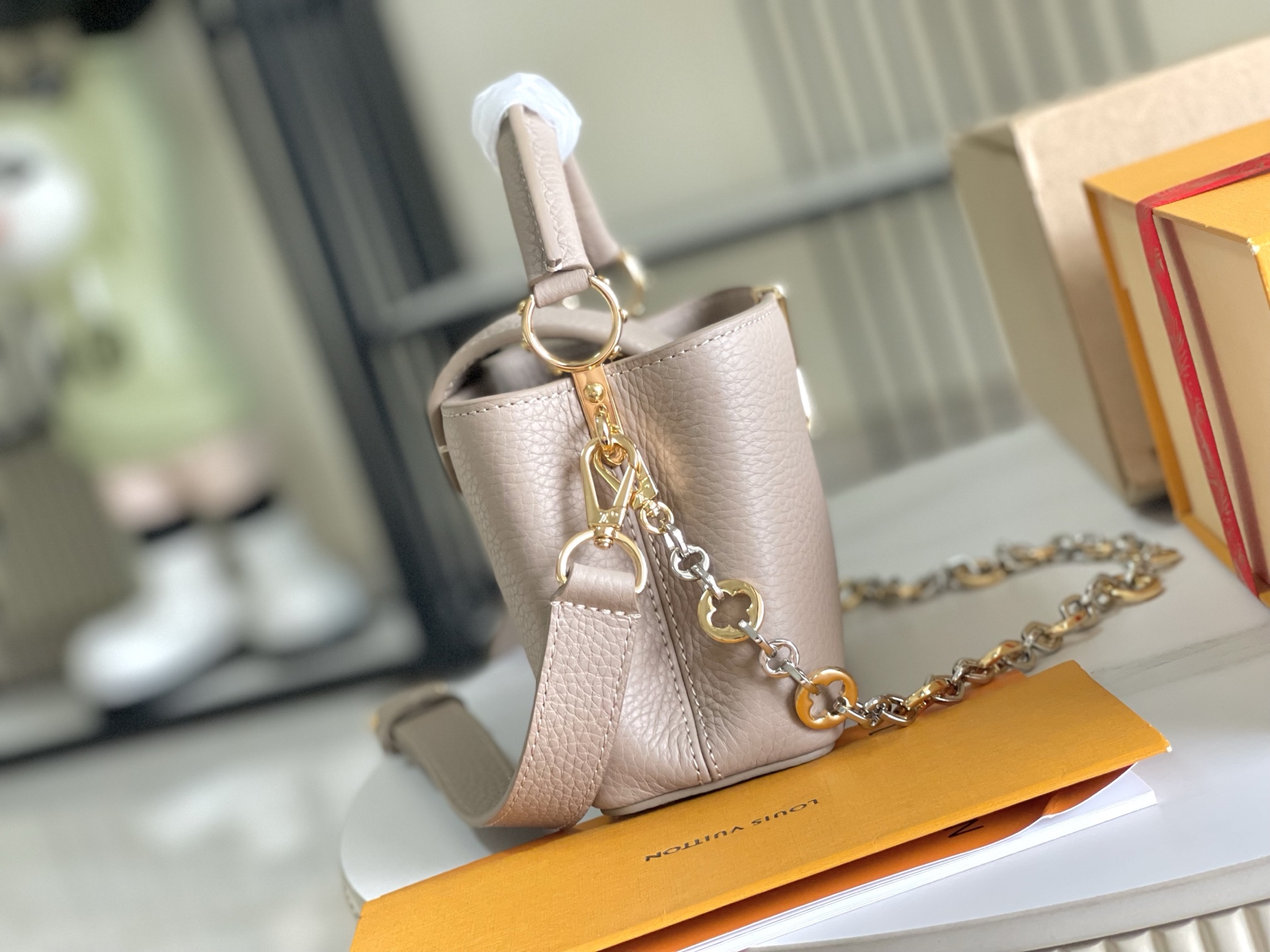 特级原厂皮灰色迷你CapucinesBB手袋