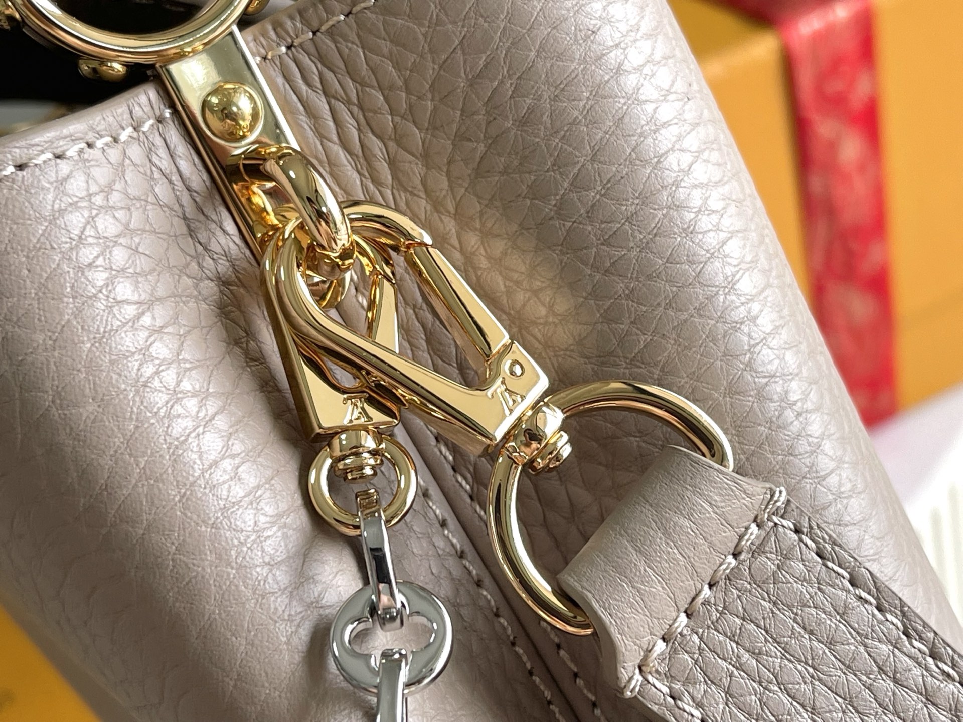 特级原厂皮灰色迷你CapucinesBB手袋