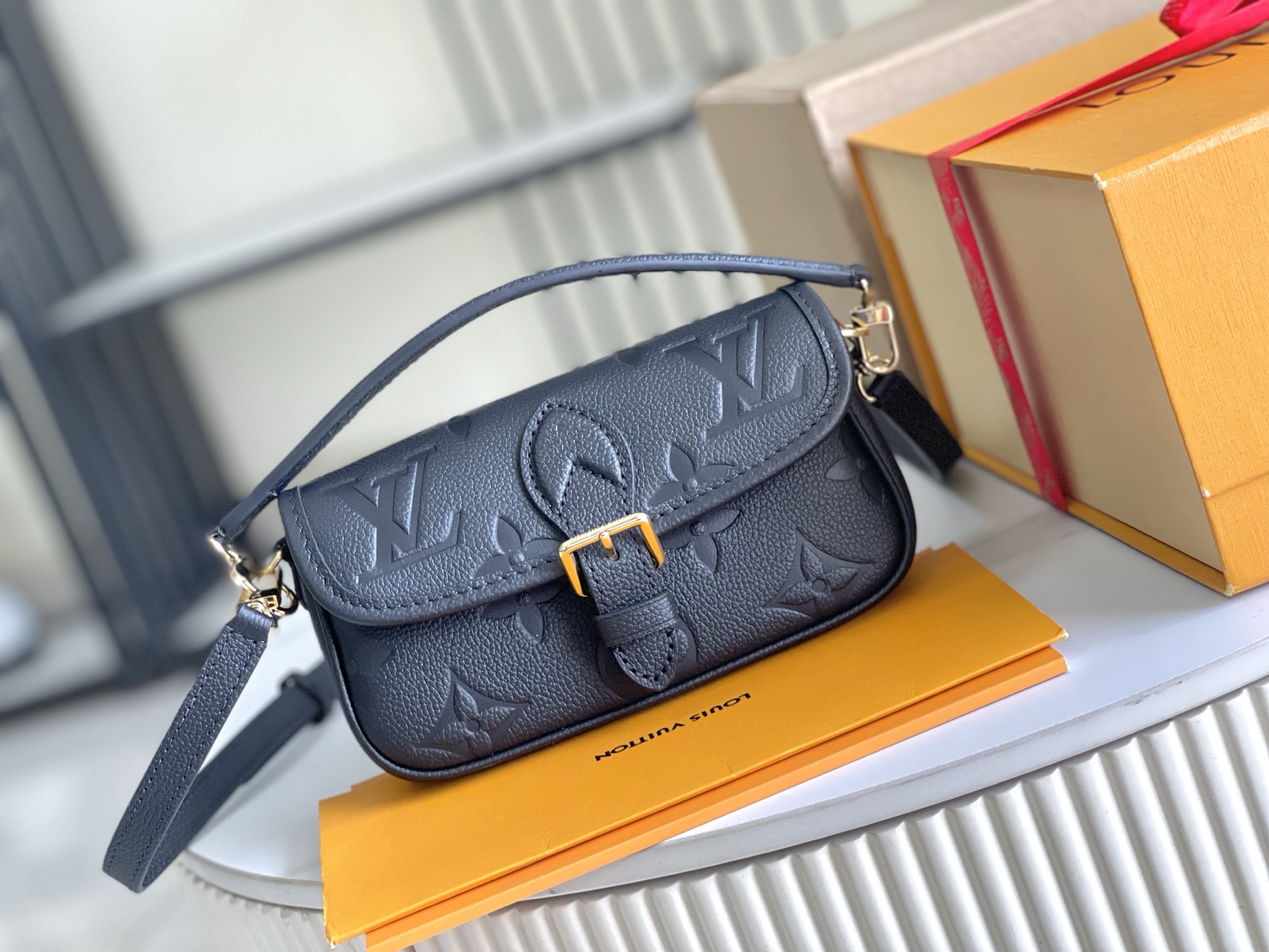 Louis Vuitton Black Leather Shoulder Bag, 19x10.5x6 CM, with Packaging 2 i1756705850449 7857 0 1