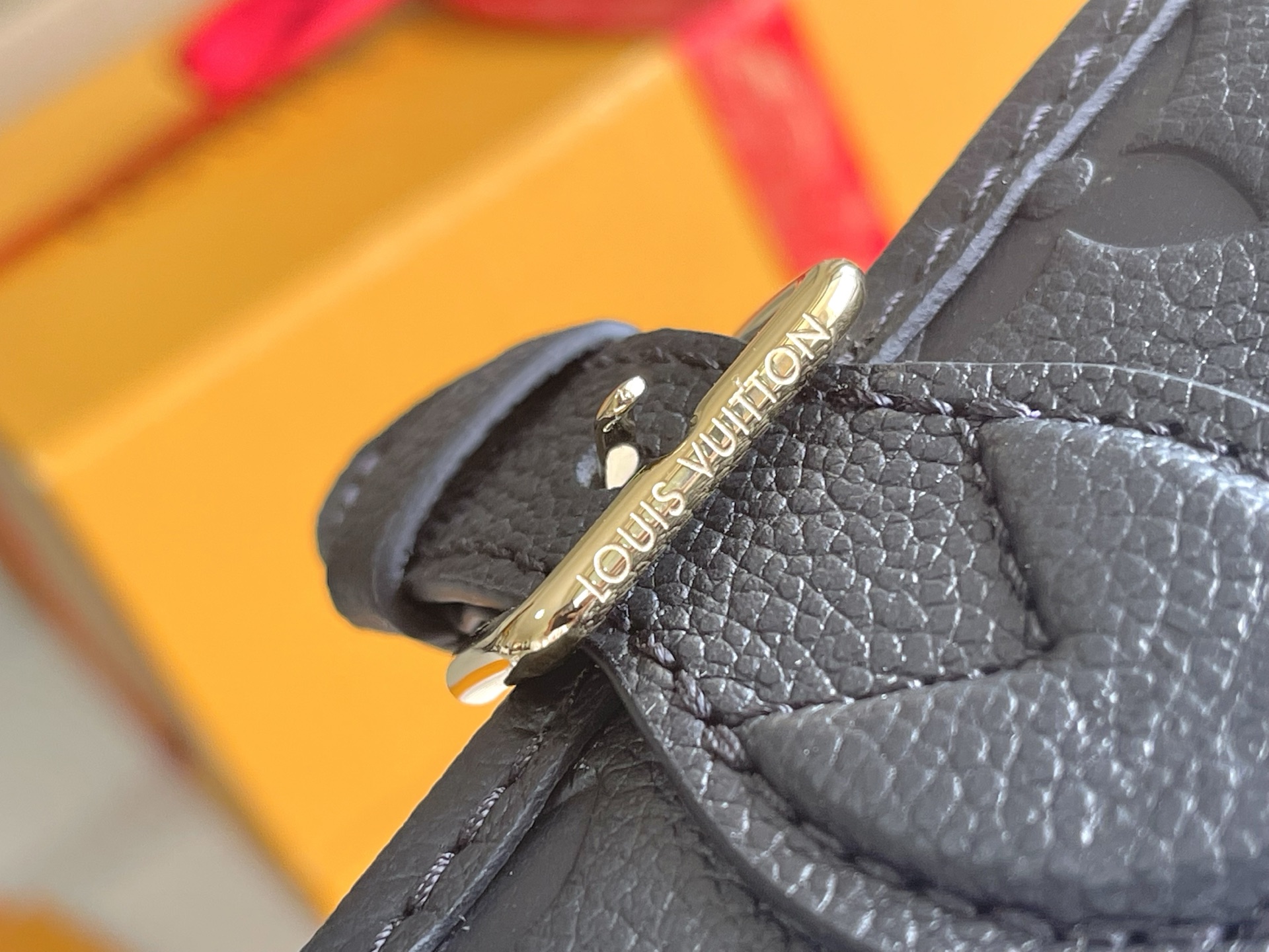Louis Vuitton Black Leather Shoulder Bag, 19x10.5x6 CM, with Packaging 6 i1756705852103 1279 0 5