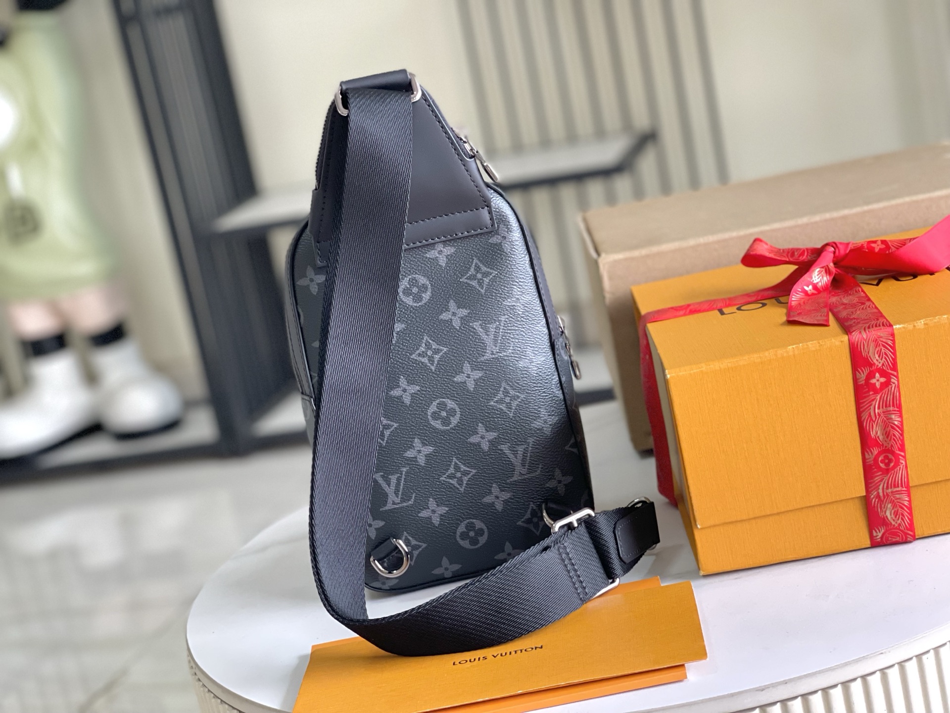 p780。（163c01 ）特级配全套包装【特级全钢五金 原厂皮】M47137（动态变码芯片版）皮料是意大利A级皮料是在于品质、五金、面料、手工、油边、A级出品、图片跟产品一致丶配全套包装.尺寸:16x33x6CM 