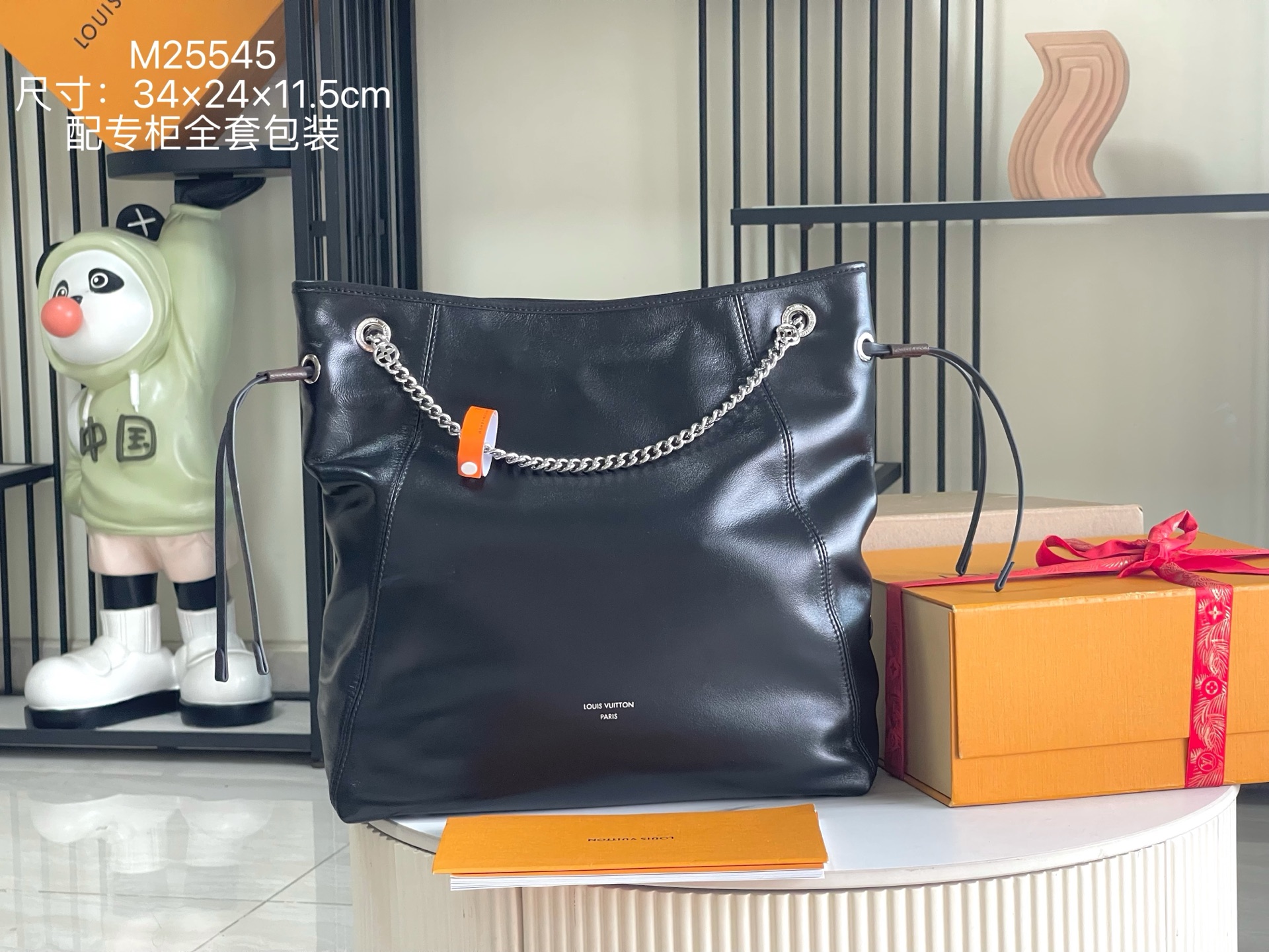 NO:552510,(163 chips) Special grade comes with a full set of packaging, special grade all-steel hardware, original leather M25545, and the leather is genuine OEM Italian A-grade leather (super genuine): the so-called super genuine.  It lies in the quality, hardware, fabrics, handwork, oil edges, A-grade production, the photos taken are consistent with the products, and the complete package shown in the pictures. Size: 34x24x11.5CM, LV special version, louis vuitton19860909（163 芯片）特级配全套包装 特级全钢五金 原厂皮M25545 皮料是正品代工厂意大利A级皮料（特级正品）:所谓的特级正品．是在于品质、五金、面料、手工、油边、A级出品、拍摄图跟产品一致丶配图上的全套包装.尺寸:34x24x11.5CM,LV特级版本,louis vuitton,Bag