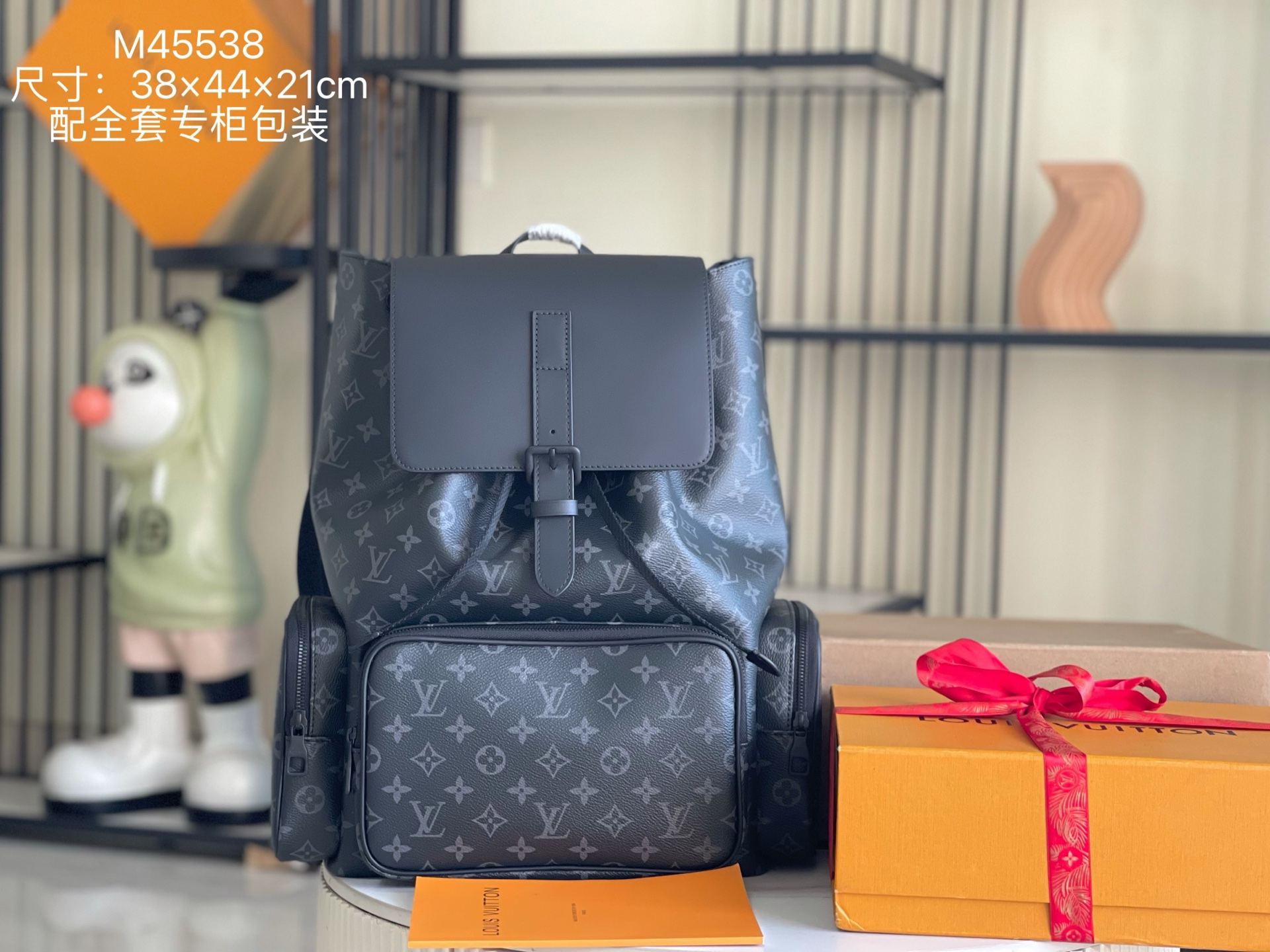 NO:552572,(163 chips) Special grade comes with a full set of packaging [Special grade all-steel hardware, original leather] M45538 black flower leather is Italian A-grade leather, which is due to quality, hardware, fabric, handwork, oil edges, A-grade production, the picture is consistent with the product, and comes with a full set of packaging. Size: 38x44x21CM, LV special version, louis vuitton19860909（163 芯片）特级配全套包装【特级全钢五金 原厂皮】M45538 黑花 皮料是意大利A级皮料是在于品质、五金、面料、手工、油边、A级出品、图片跟产品一致丶配全套包装.尺寸:38x44x21CM,LV特级版本,louis vuitton,Bag