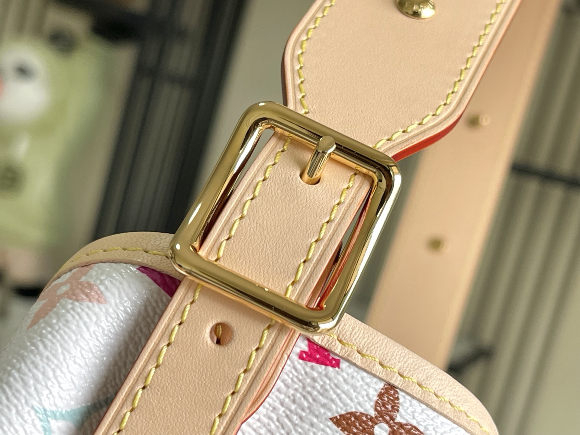 p1050。（163 芯片）特级配全套包装 特级全钢五金 原厂皮M13661 皮料是正品代工厂意大利A级皮料（特级正品）:所谓的特级正品．是在于品质、五金、面料、手工、油边、A级出品、拍摄图跟产品一致丶配图上的全套包装.尺寸:29x24x12CM