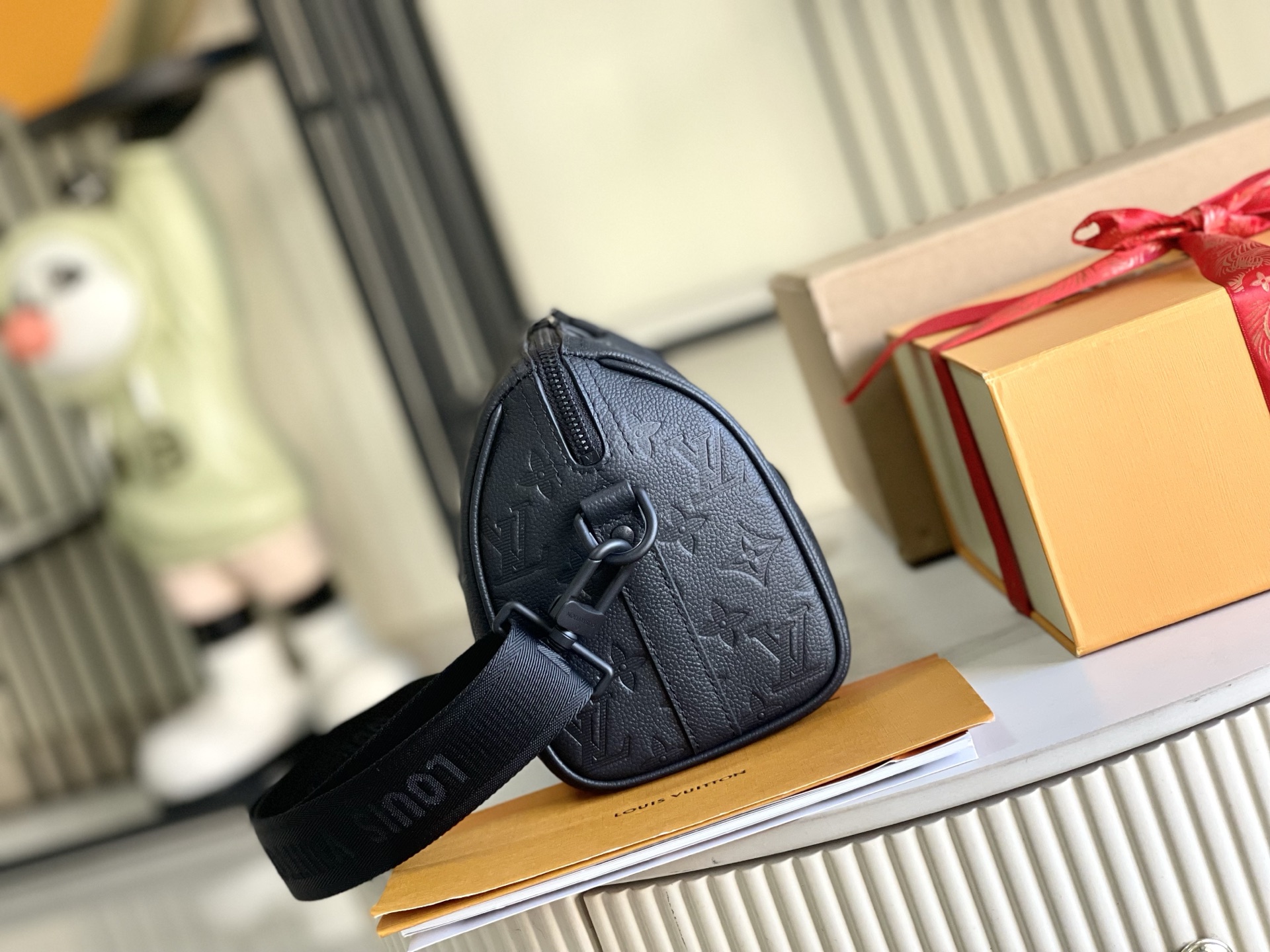 p1200。（163 芯片）特级配全套包装【特级全钢五金 原厂皮】M26750 皮料是意大利A级皮料是在于品质、五金、面料、手工、油边、A级出品、图片跟产品一致丶配全套包装.尺寸:27.5x16.5x15CM