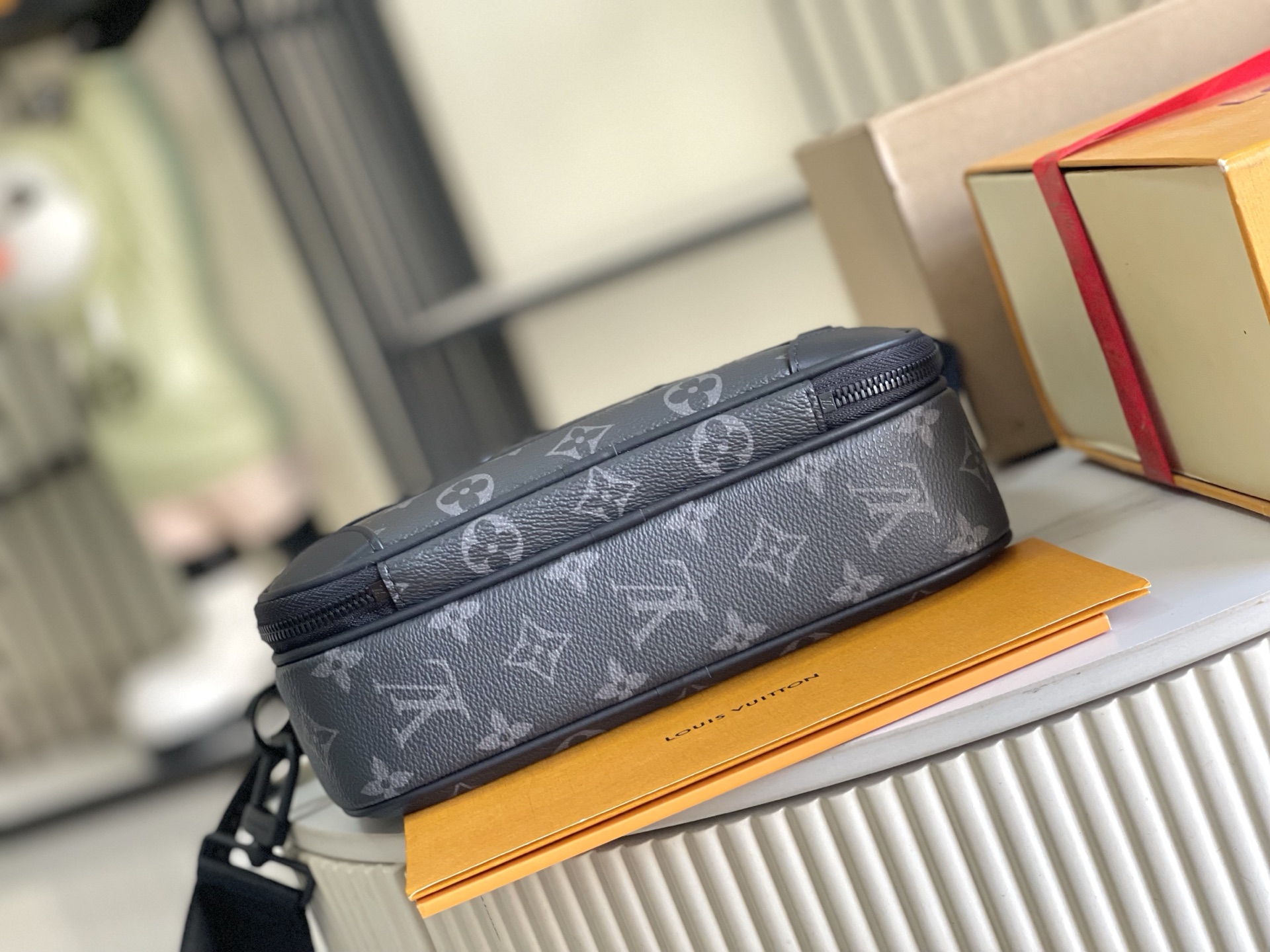 p900。（163 芯片）特级配全套包装【特级全钢五金 原厂皮】M46955 皮料是意大利A级皮料是在于品质、五金、面料、手工、油边、A级出品、图片跟产品一致丶配全套包装.尺寸:24x16x8CM 