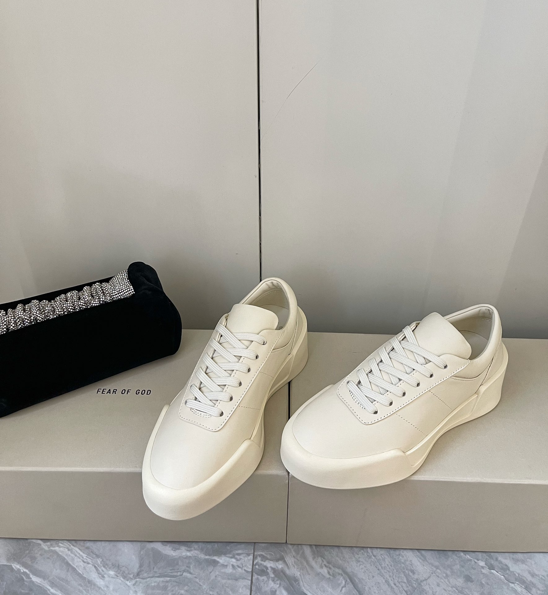 Luxurious Fear of God Silk-Skin Summer Sneakers in Rice and Sand Colors - 图片 3