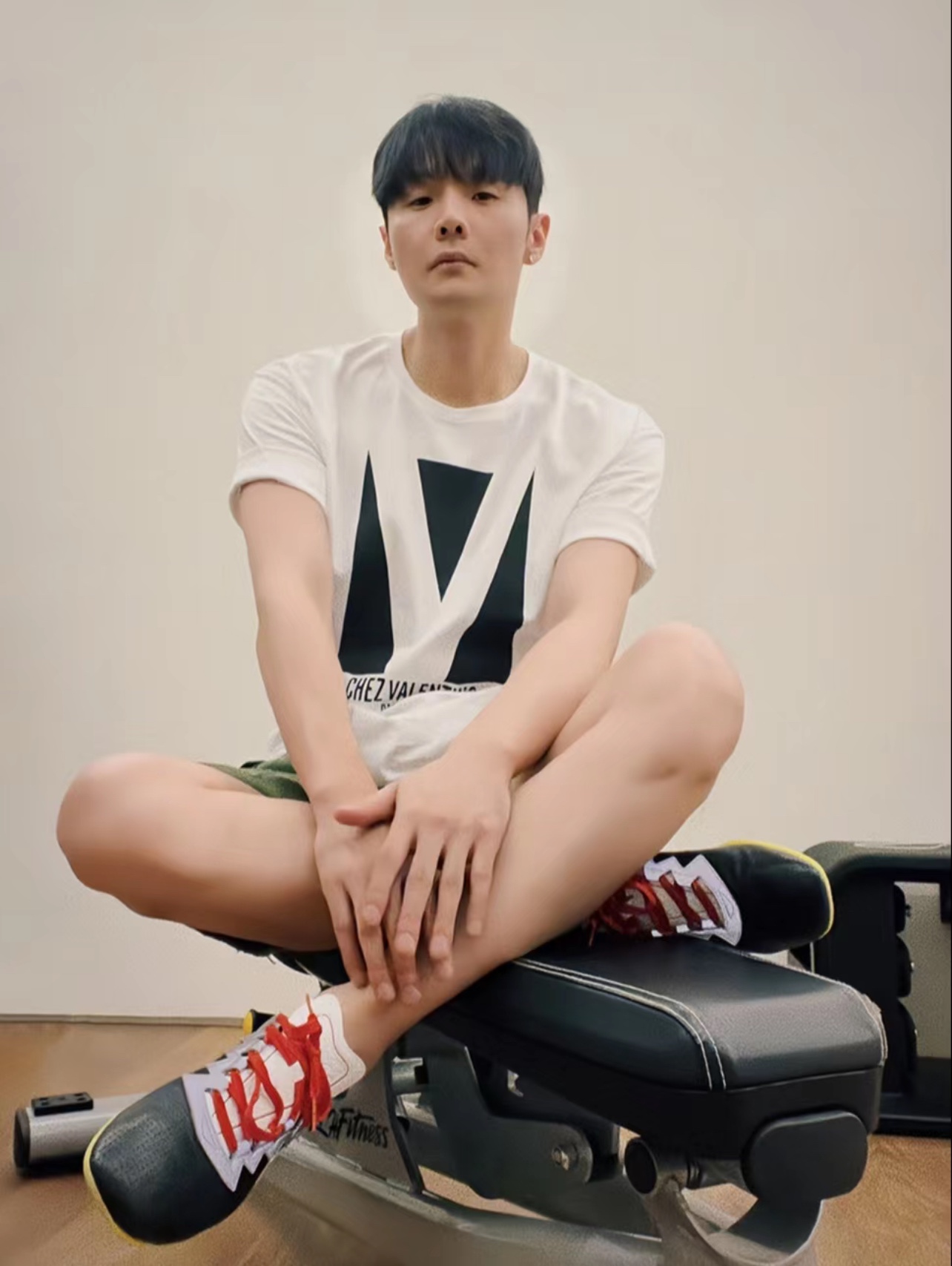 NO:173945,Male and female celebrities wearing feet, casual shoes/sports shoes, sneakers19860909男女明星上脚搭配,休闲鞋/运动鞋,sneakers,Women's Shoes