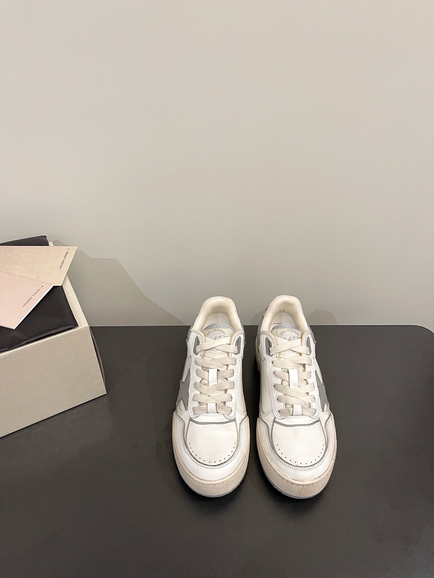 NO:165985,(The highest version of men's 10) GGDB's latest small dirty shoes, five-pointed star dad's shoes, skateboard shoes, casual shoes, new look returns, soft and cute!  Original open mold custom sole custom made of cowhide leather material cowhide inner!  Size 35-40 Men 40-45 Sole Thickness 5cm, Casual Shoes/Sports Shoes, Sneakers, Cowhide19860909（男10最高版本） GGDB 最新小脏鞋五角星老爹鞋滑板鞋休闲鞋 新造型重磅回归 软萌可爱 ！ 原版开模定制的鞋底 定制头层牛皮材质 牛皮内里 ！ 码数35-40 男40-45 底厚5cm,休闲鞋/运动鞋,sneakers,cowhide,Women's Shoes