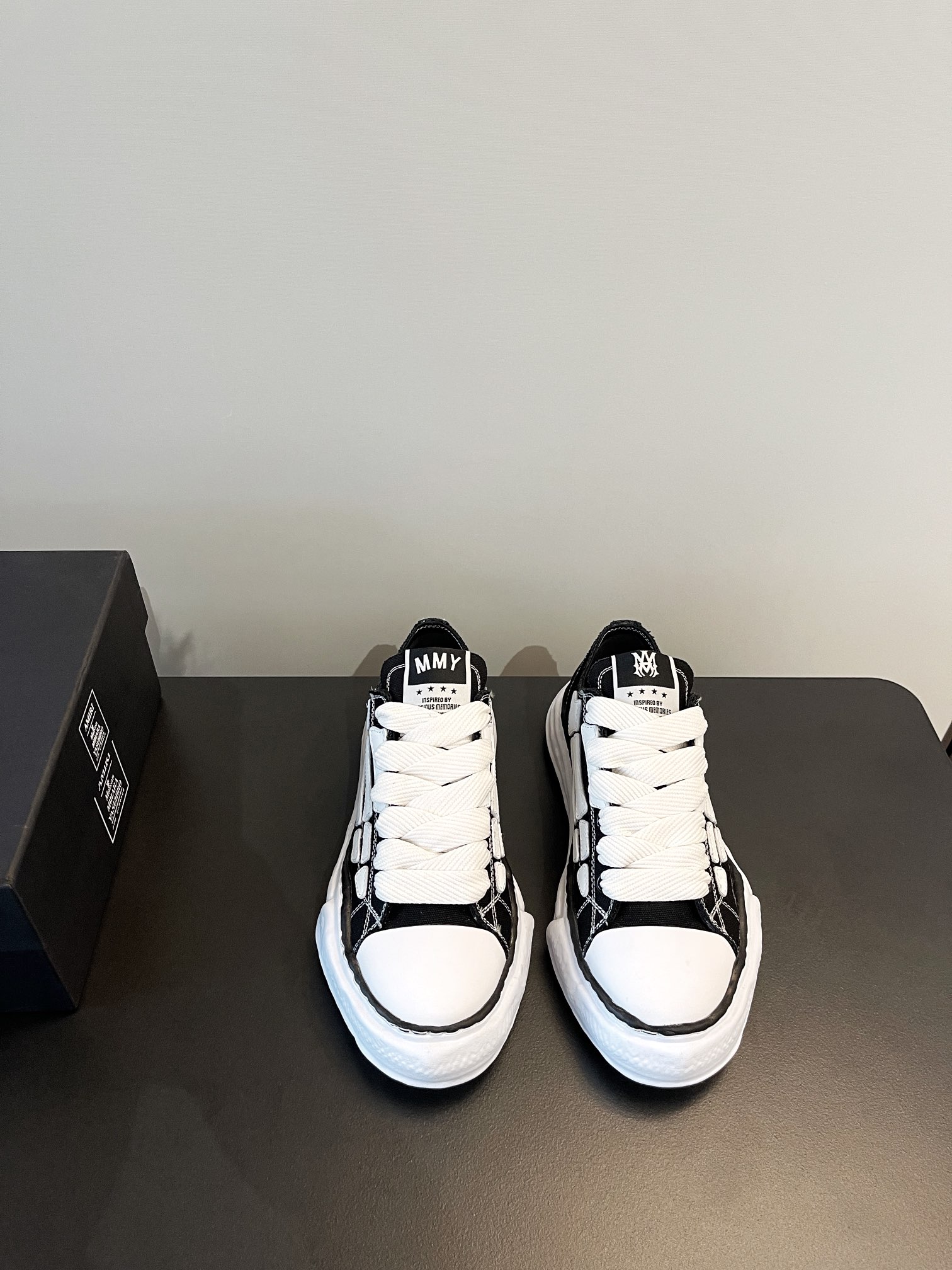 NO:266161,Female, male. New products in early spring, fabric, canvas, inner, sheep canvas, soles, ultra-light molded sole, elegant style, create a different feeling, heel height 3 cm, counter packaging, simple and elegant style!  show bdetails ———————————— size. ｜35-35 couples order notes, casual shoes/sports shoes, sneakers19860909女 男.  早春新品 面料 帆布 内里 羊帆布 鞋底 超轻成型底 优雅风格 创造不一样的感觉 跟高 3 cm 专柜包装 简约气质款式！ show bdetails ———————————— size. ｜35-35 情侣款 下单备注,休闲鞋/运动鞋,sneakers,Women's Shoes