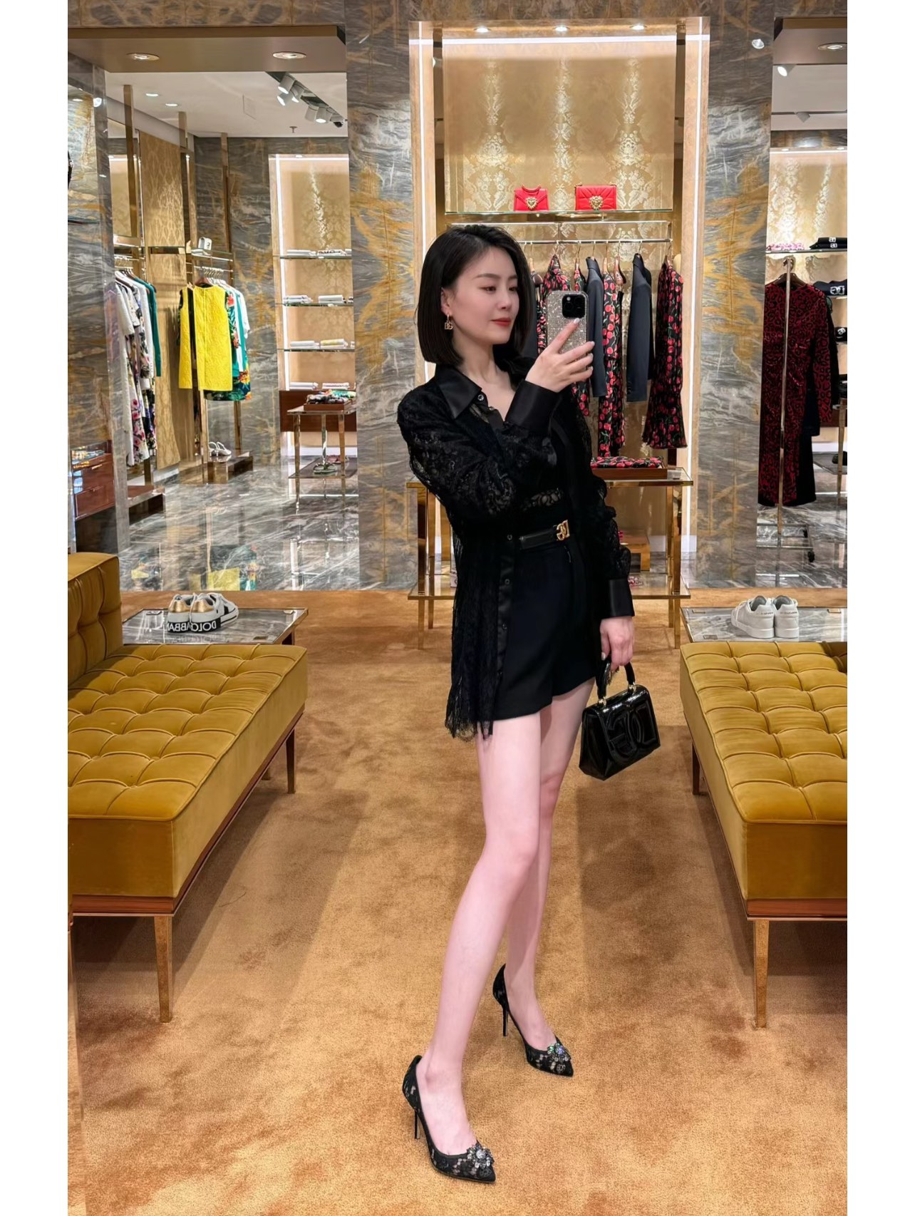 NO:228555,Picture of foot, split toe shoes19860909上脚图,分趾鞋,Women's Shoes