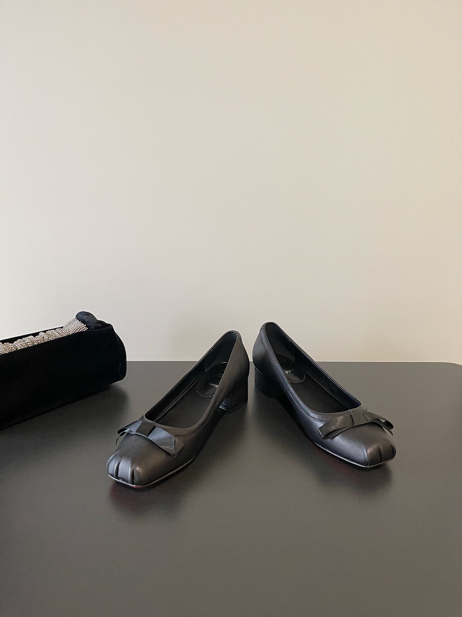 Stylish and Comfortable: CL Summer Shoes Collection Overview - 图片 2