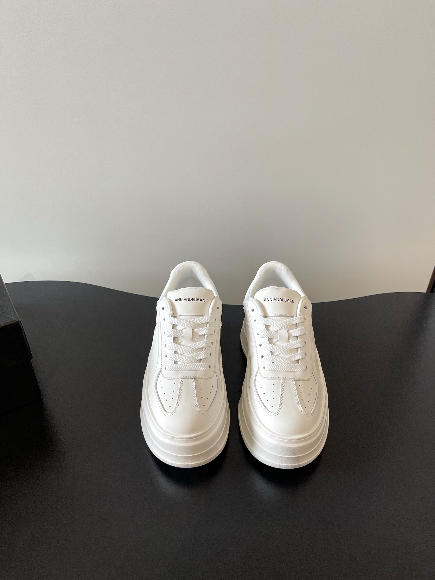 NO:464817,Annandelman's latest thick sole, German training, white shoes, thick sole retro white shoes, comes with 6cm height enhancement effect, light and comfortable feet, many celebrities and internet celebrities like, imported calfskin fabric, original replica inner lining, original replica outsole, Size35-40 (40 custom made, no return or exchange), casual shoes/sports shoes, sneakers, cowhide19860909Annandelman 最新厚底 德训 小白鞋 厚底复古小白鞋 自带6cm增高效果 脚感轻盈舒适百搭 众多明星网红喜爱 面料进口小牛皮 内里原版复刻内里 大底原版复刻大底 Size35-40（40订做不退换）,休闲鞋/运动鞋,sneakers,cowhide,Women's Shoes