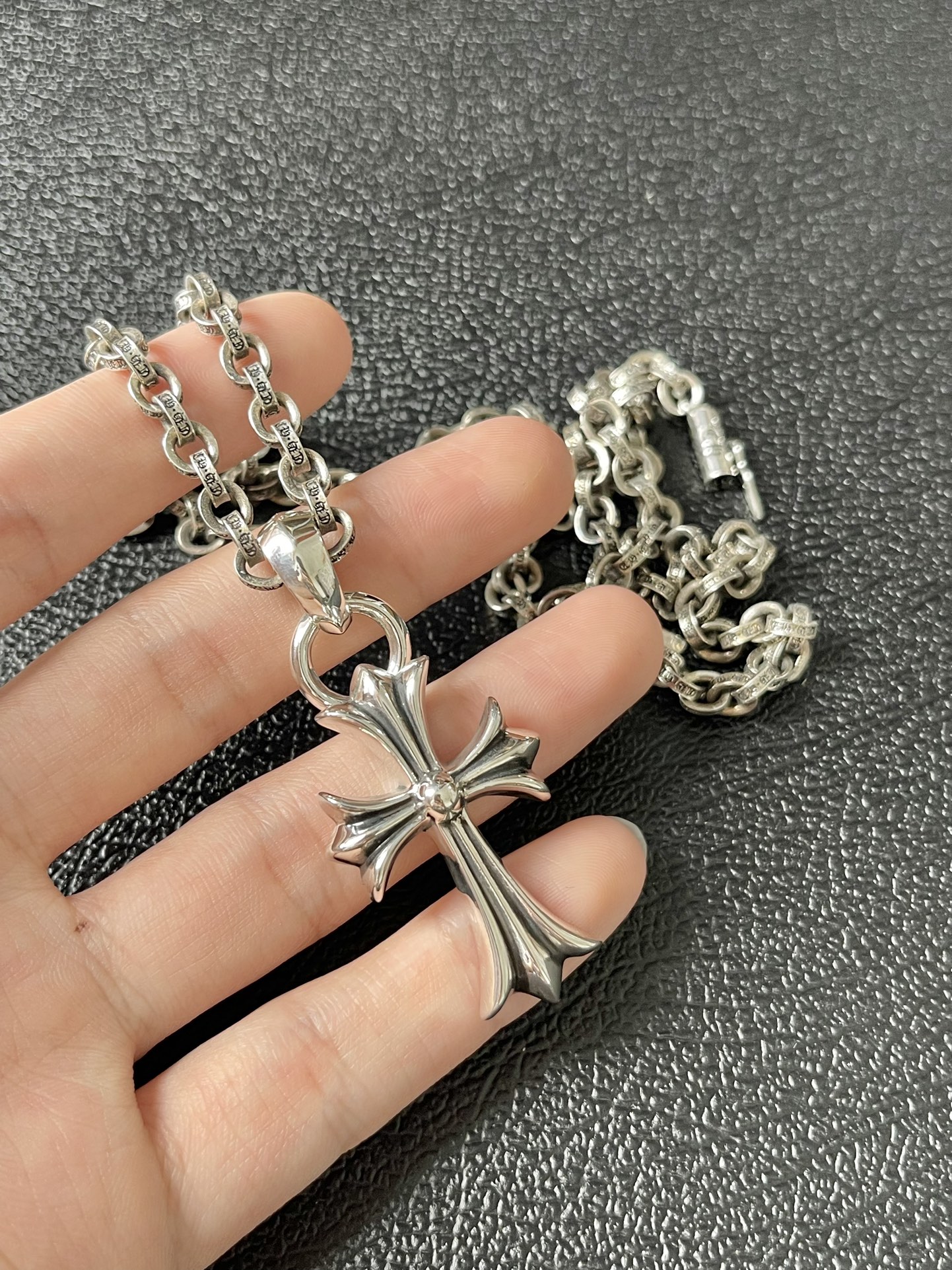 Chrome Hearts 克罗心 中号十字架项链 字母链