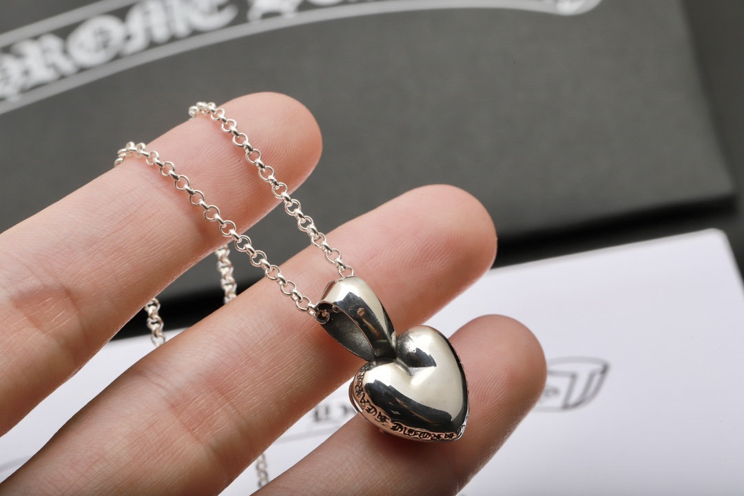 Chrome Hearts 𝐂𝐡𝐫𝐨𝐦𝐞 𝐡𝐞𝐚𝐫𝐭𝐬