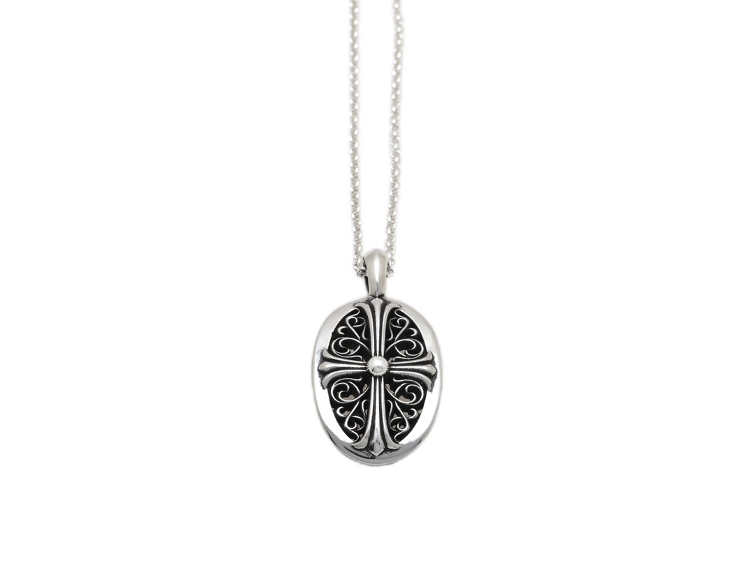 Chrome Hearts 𝐂𝐡𝐫𝐨𝐦𝐞 𝐡𝐞𝐚𝐫𝐭𝐬
