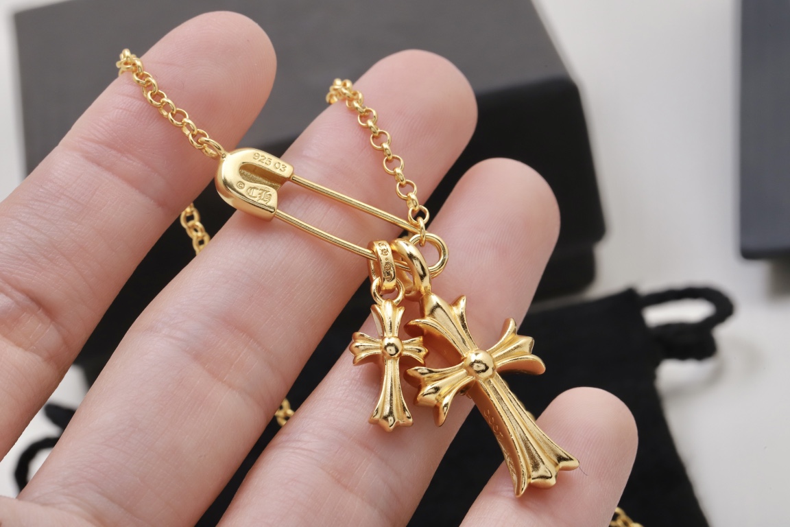 Chrome Hearts 𝐡𝐞𝐚𝐫𝐭𝐬 克罗心