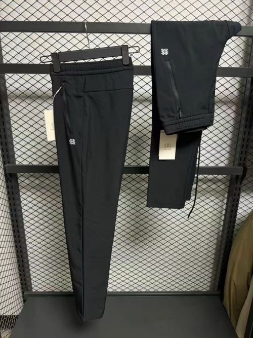 KOLON SPORT Men's Fleece-Lined Slim Fit Outdoor Hiking Softshell Pants 1 KOLON SPORT Men's Fleece-Lined Slim Fit Outdoor Hiking Softshell Pants