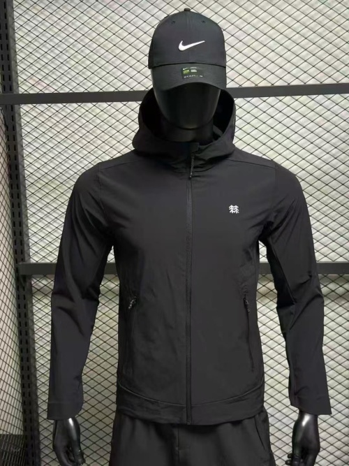 KOLON SPORT Lightweight Softshell Jacket - Water-Resistant & Breathable 1 KOLON SPORT Lightweight Softshell Jacket - Water-Resistant & Breathable