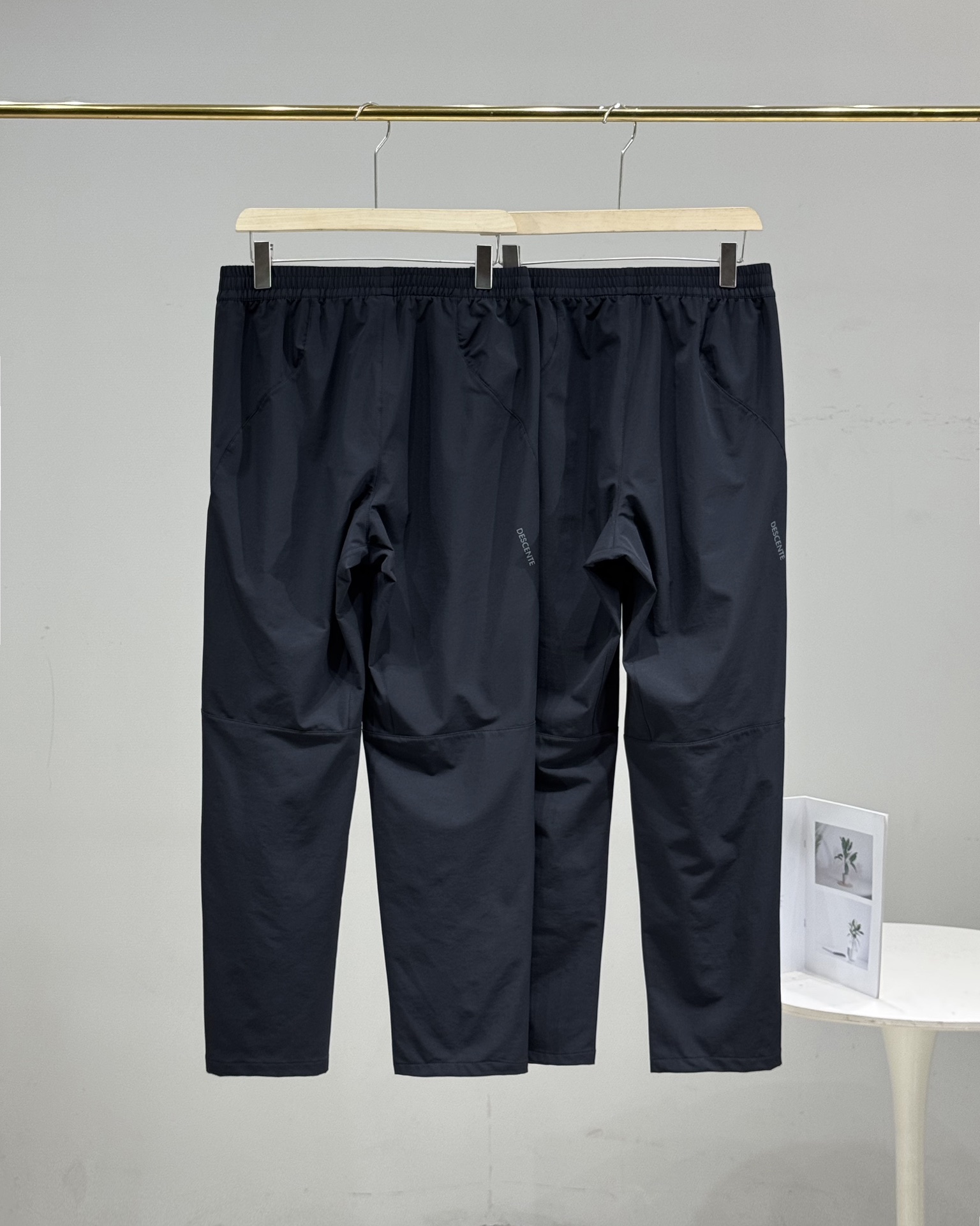 Alternative view of Pants 04502