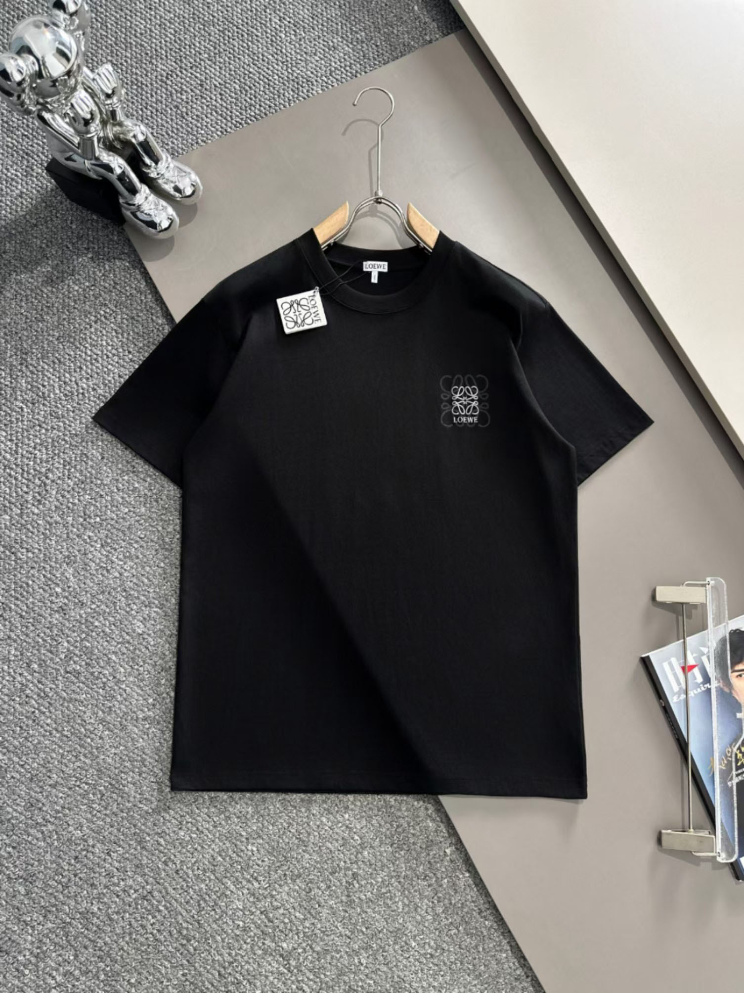 Loewe Odzież T-Shirt Projektant repliki AAA
 Czarny Biały Fashion Krótki rękaw