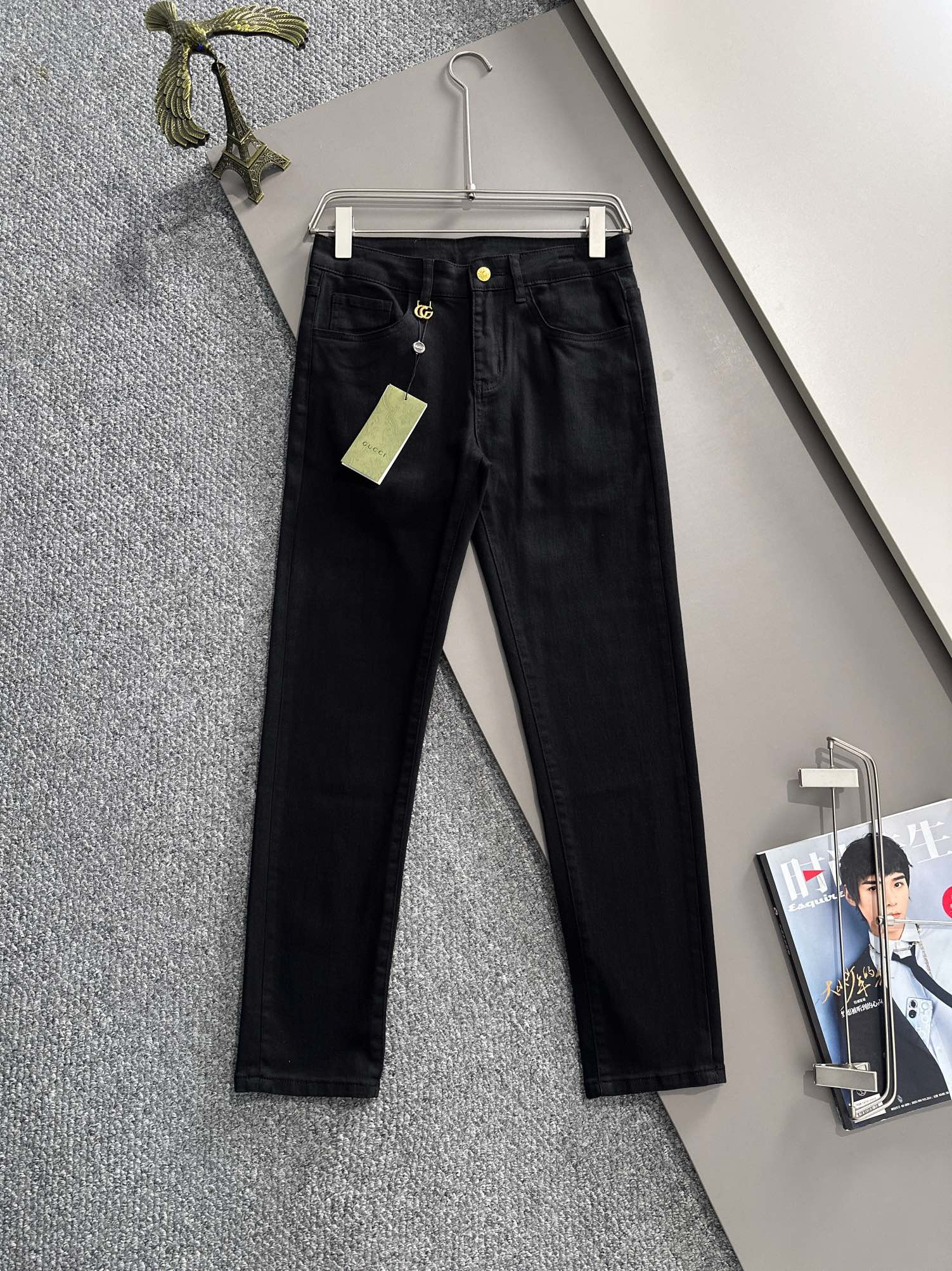 Gucci 2025 vaqueros ajustados de cuatro estaciones, tela de mezclilla de algodón liso japonés importada, tejida, etique…