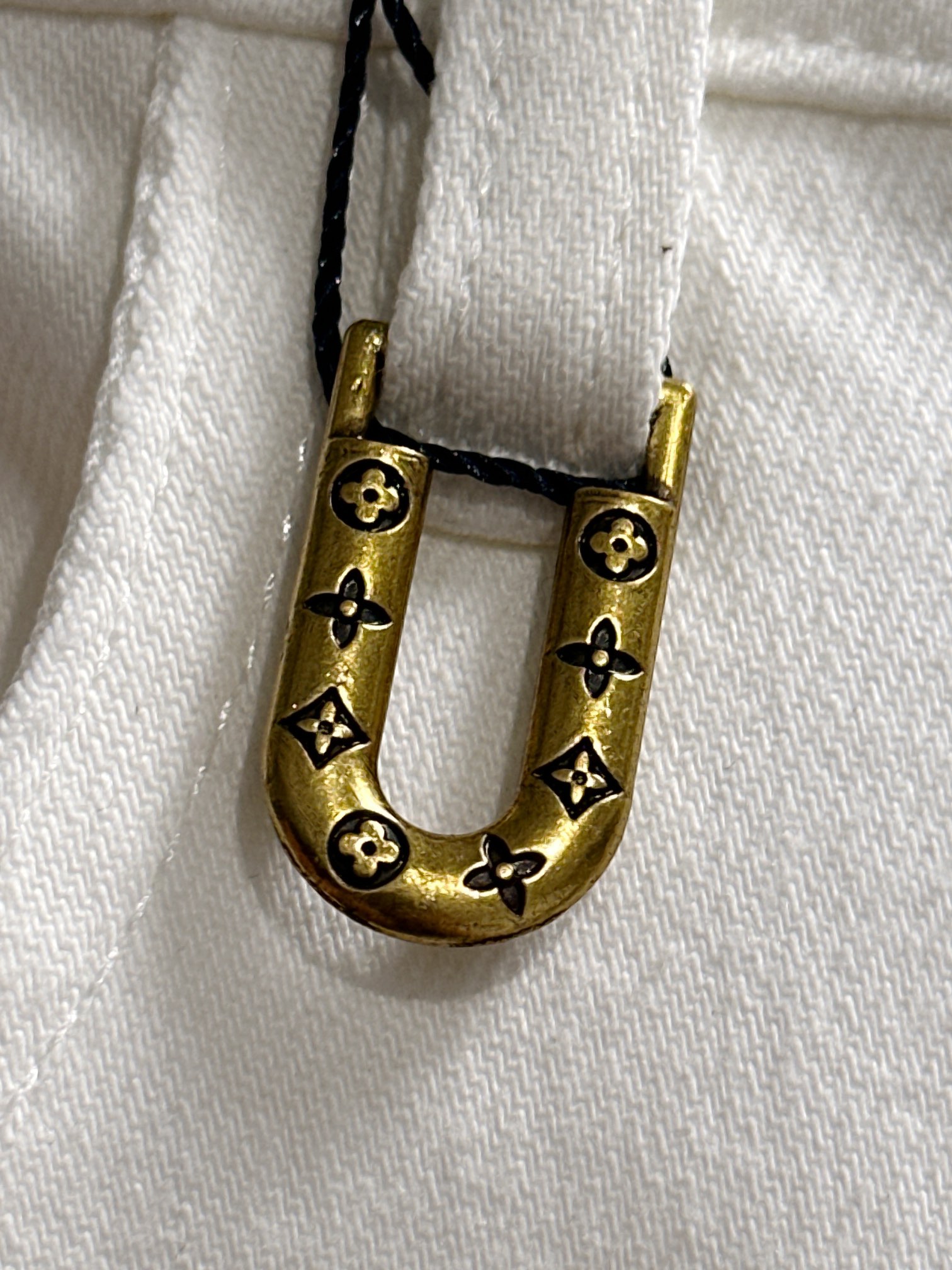 Louis Vuitton LV2025四季款修身牛仔裤长裤 采用进口客供日本Denim平纹棉质牛仔面料梭织生产