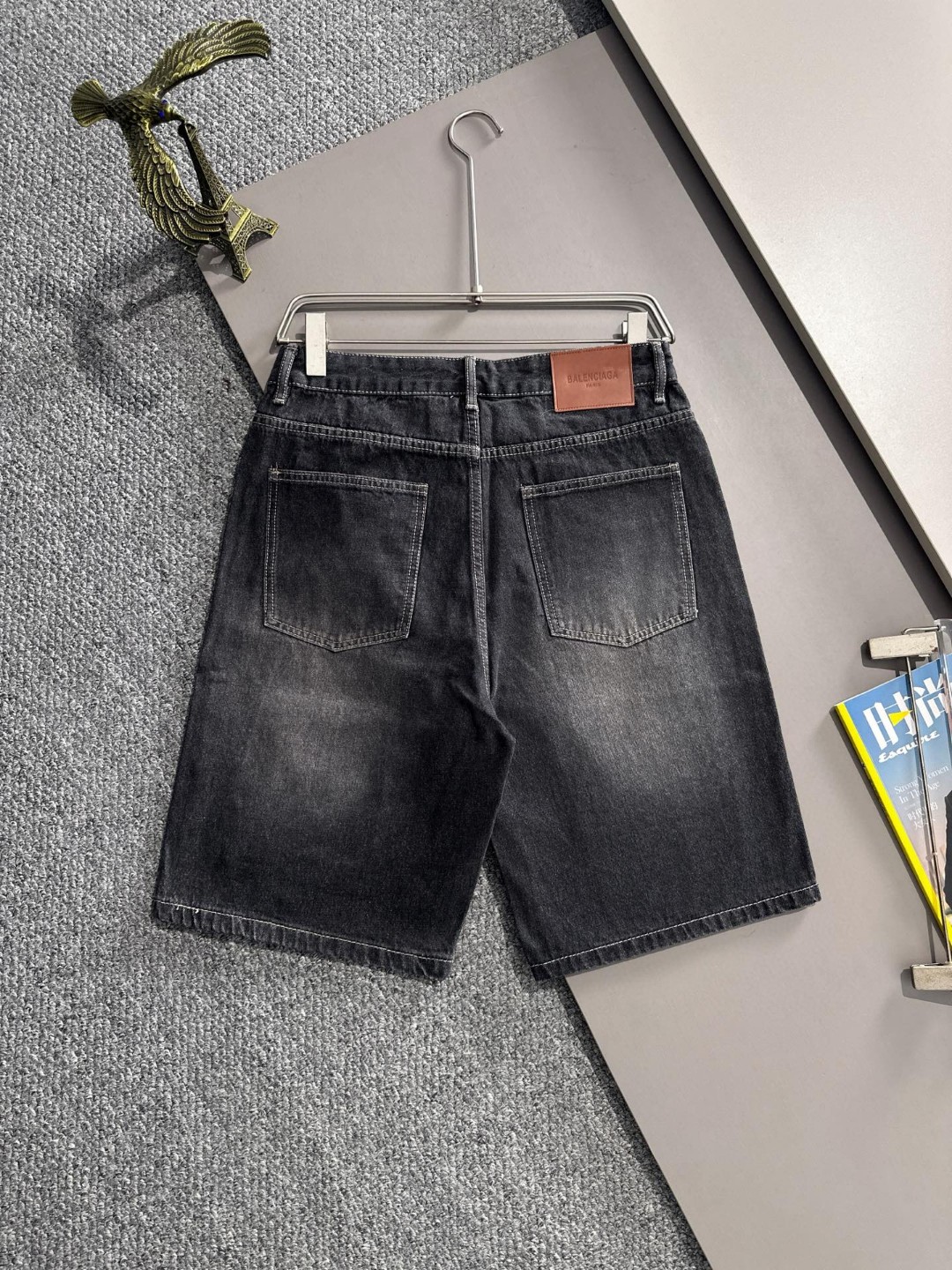 Balenciaga 巴黎世家2025夏季新品牛仔裤牛仔短裤 采用进口客供日本Denim平纹棉质牛仔面料梭织生产