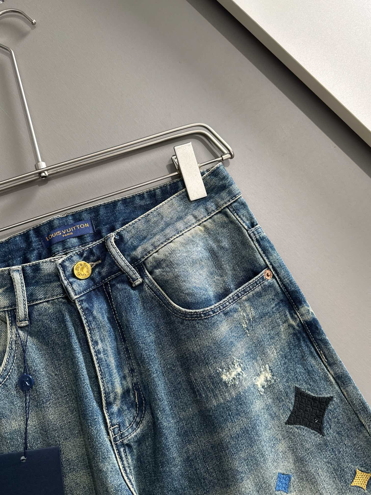 Louis Vuitton Straight Leg Denim Jeans - Modern Fit, Comfortable & Stylish 3 a1752668077817 1432