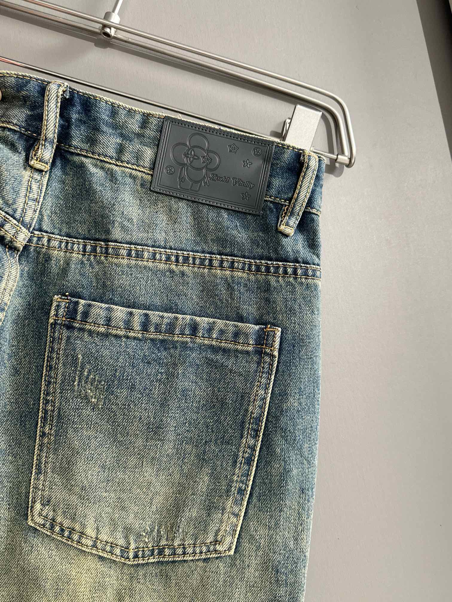 Louis Vuitton Straight-Leg Jeans: Modern Denim, Comfortable Fit, Sizes 28-40 5 a1752668180548 1250