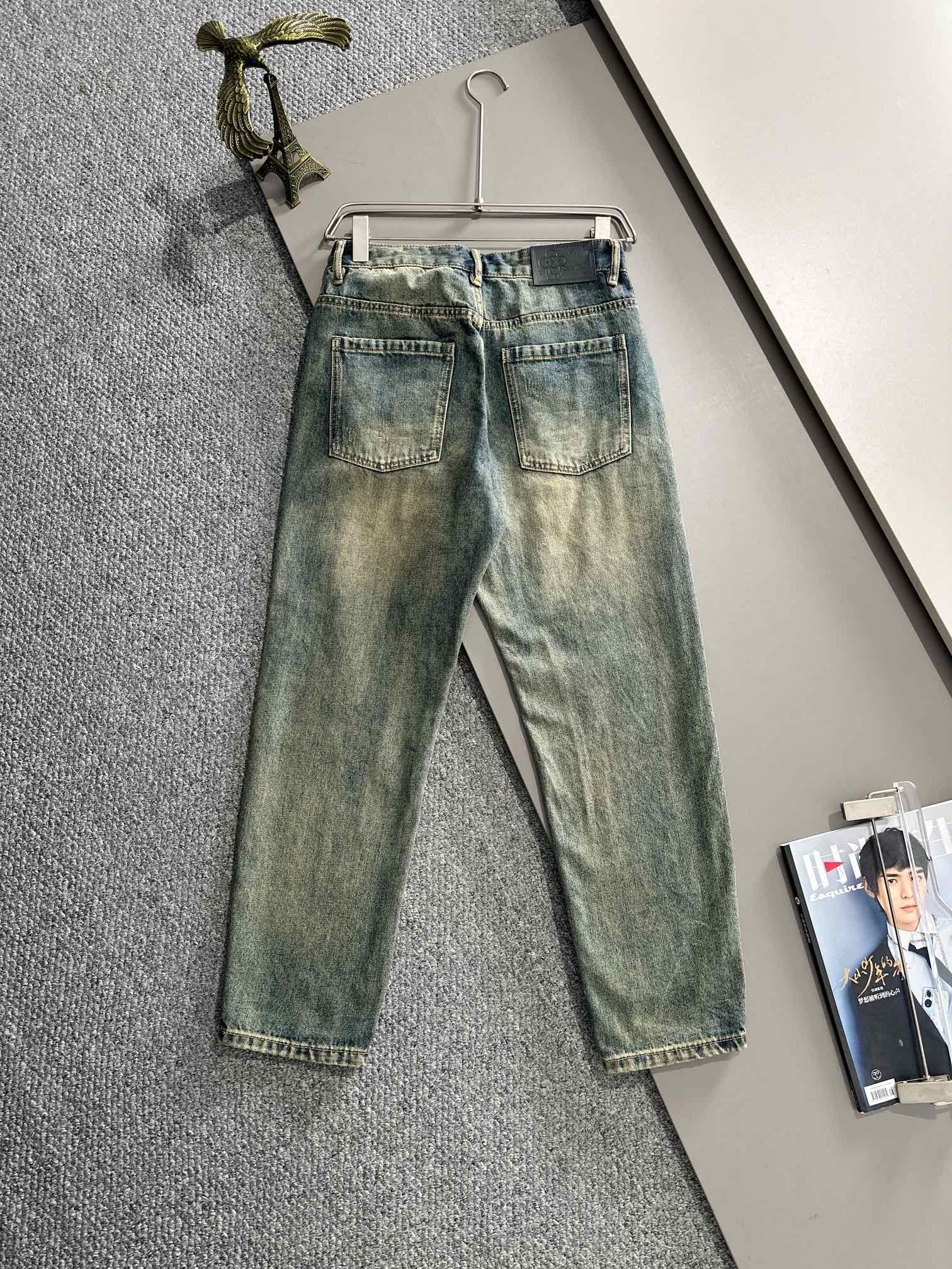 Louis Vuitton Straight-Leg Jeans: Modern Denim, Comfortable Fit, Sizes 28-40 8 a1752668185352 2847