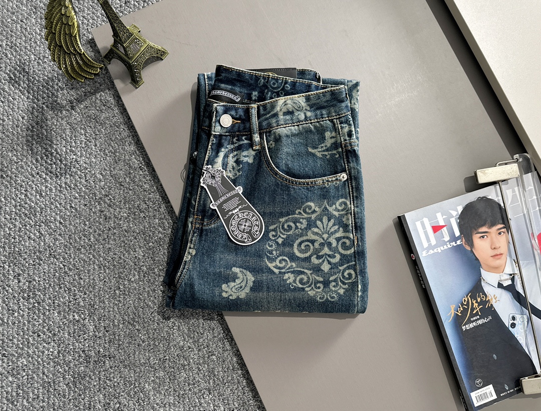 Chrome Hearts Straight-Leg Jeans, Classic Denim for All Seasons, Sizes 28-40 2 a1752668214416 3065