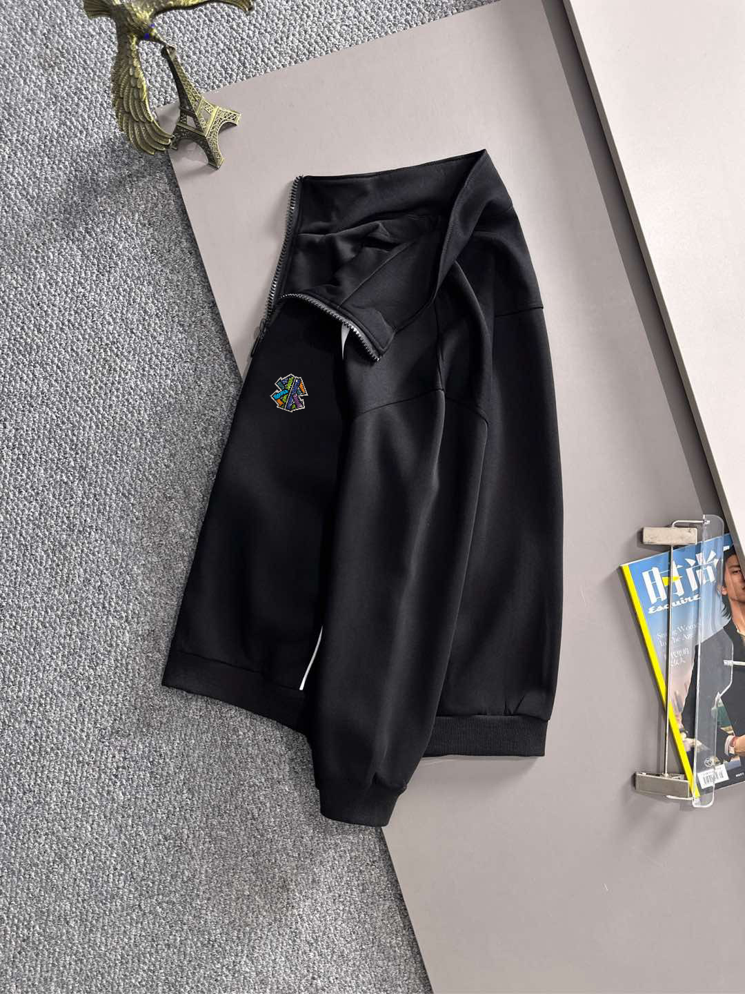 Balenciaga 巴黎2025秋冬新款休闲重工套装 高版出品 贸易公司渠道订单、外单客供进口定制面料 透气舒适度高