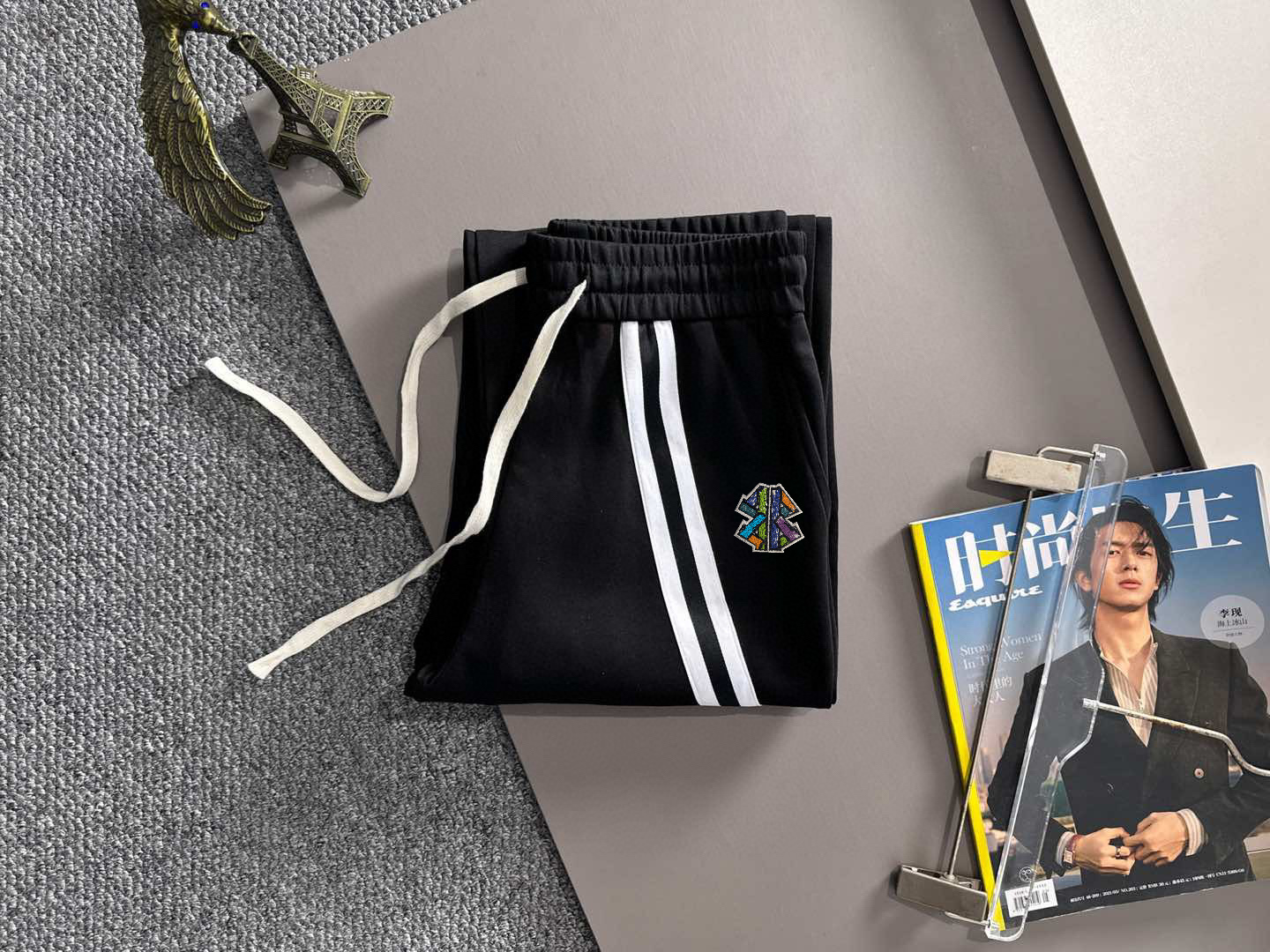 Balenciaga 巴黎2025秋冬新款休闲重工套装 高版出品 贸易公司渠道订单、外单客供进口定制面料 透气舒适度高