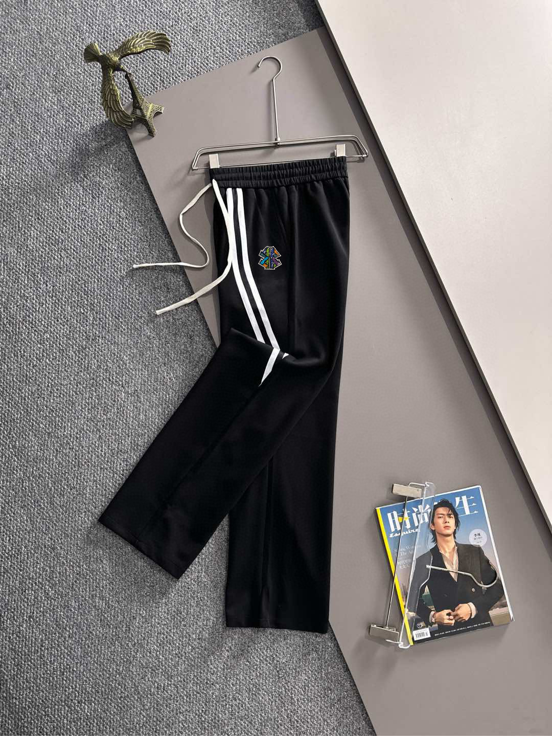 Balenciaga 巴黎2025秋冬新款休闲重工套装 高版出品 贸易公司渠道订单、外单客供进口定制面料 透气舒适度高