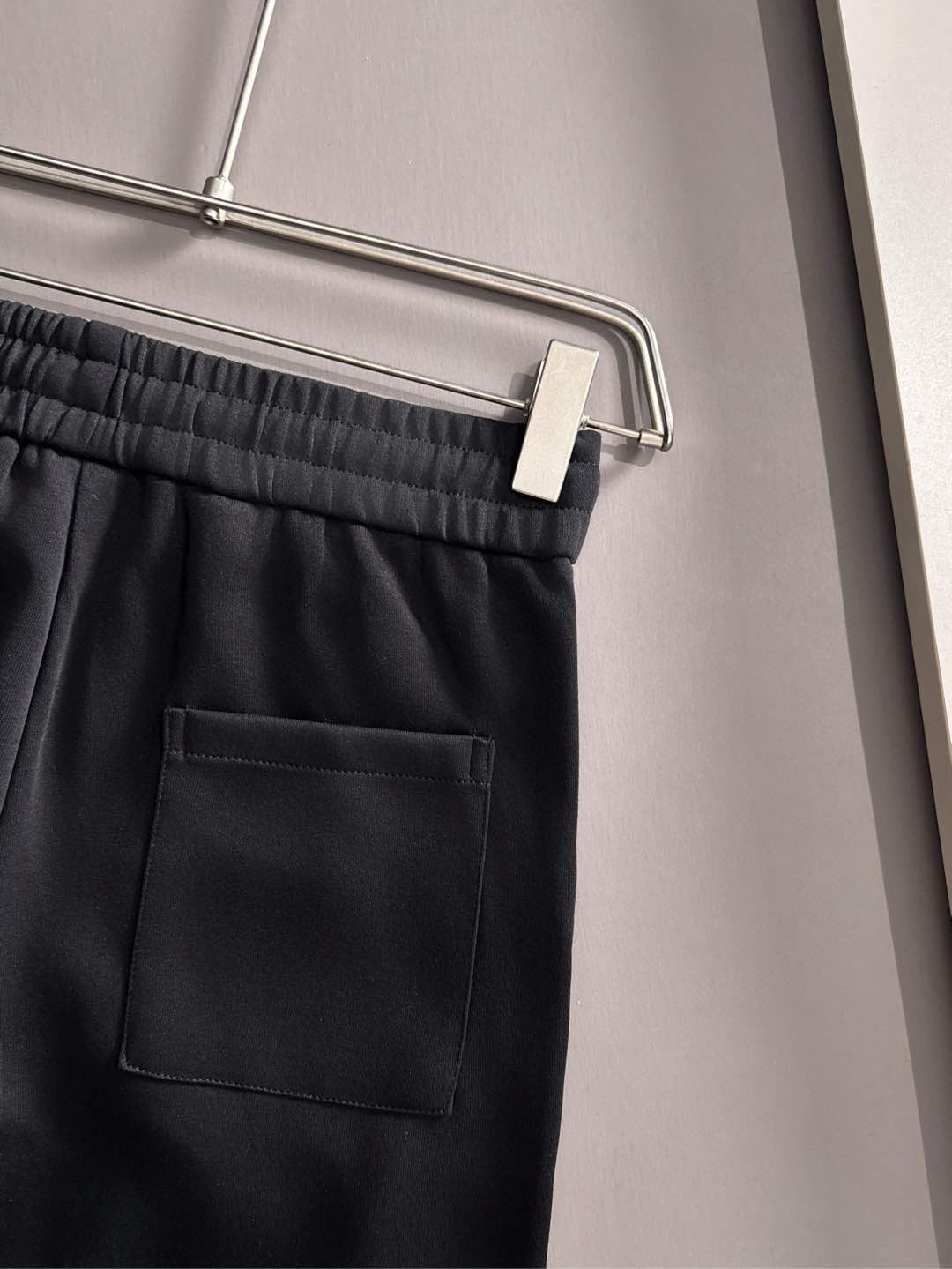 Balenciaga 巴黎2025秋冬新款休闲重工套装 高版出品 贸易公司渠道订单、外单客供进口定制面料 透气舒适度高