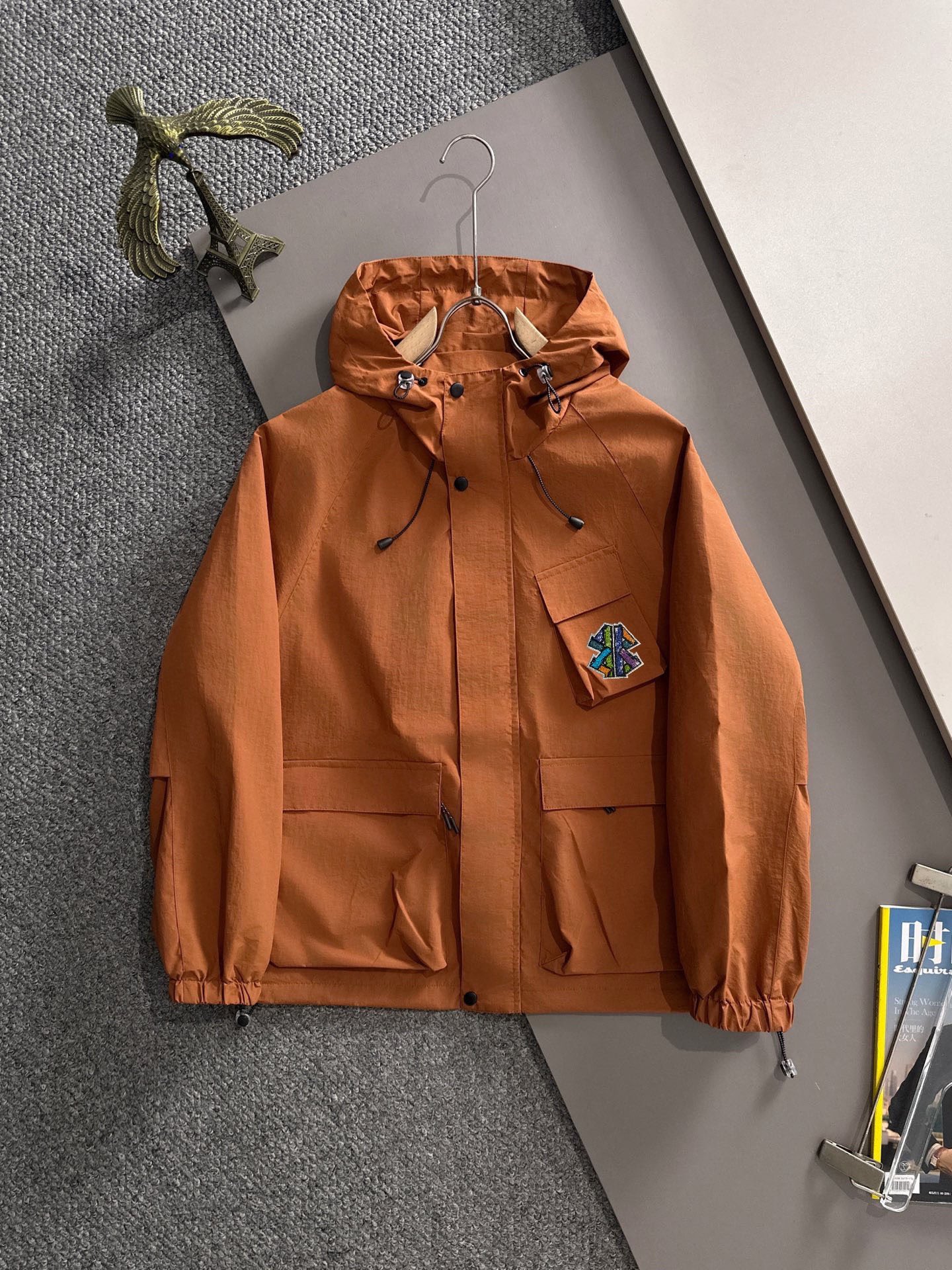 P230 París 2025 chaqueta cortavientos con cremallera de otoño, la última novedad. Tres etiquetas completas, tela de nai…