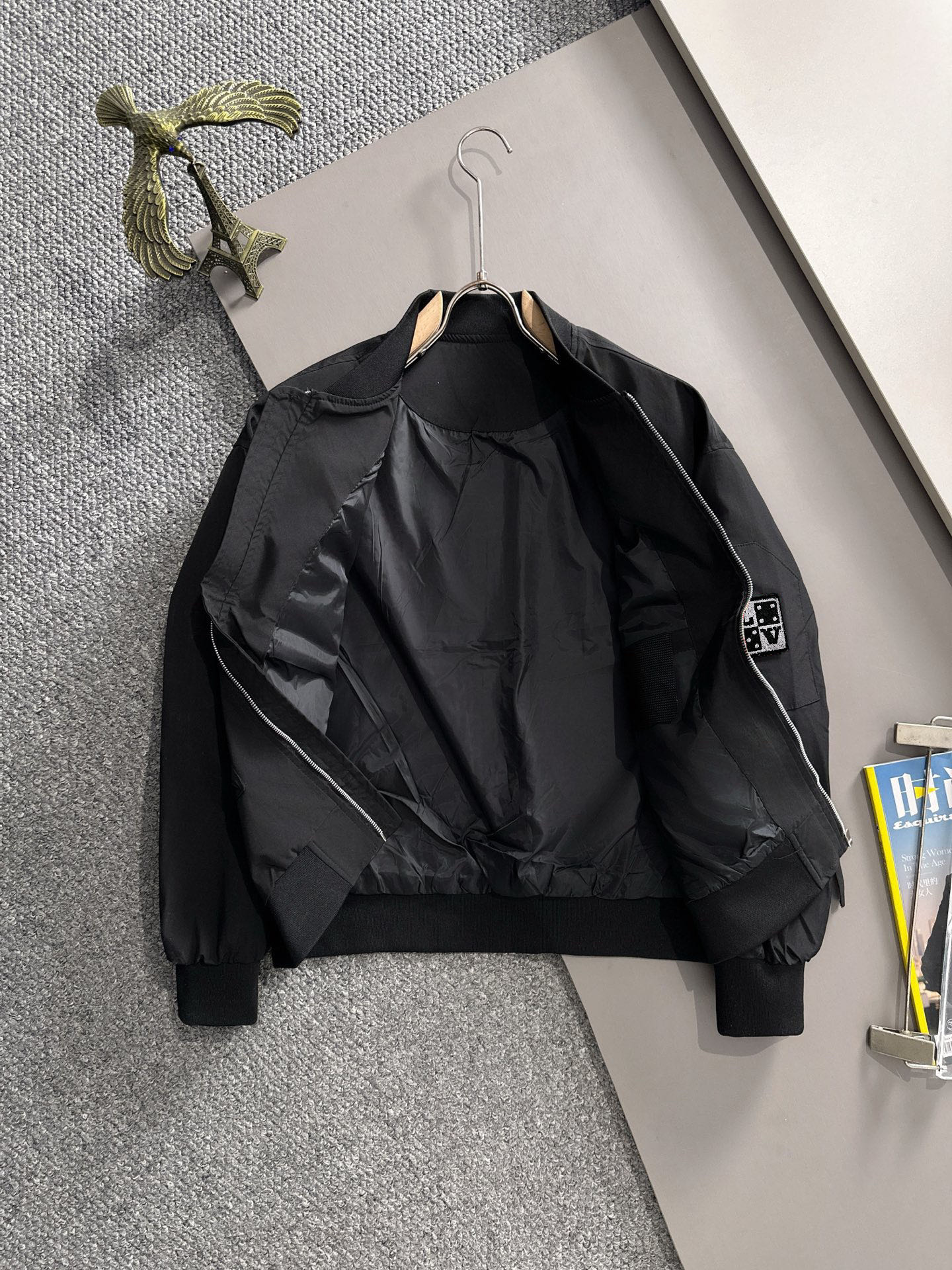 Louis Vuitton LV2026春季最新款拉链风衣冲锋衣夹克外套 三标齐全 定制定染尼龙面料 整体休闲又上档次