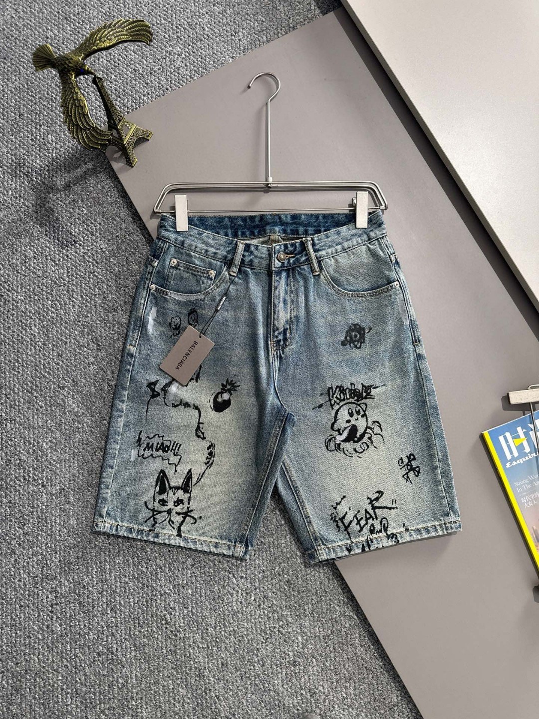 Balenciaga 巴黎2026春夏新品牛仔裤牛仔短裤 采用进口客供日本Denim平纹棉质牛仔面料梭织生产