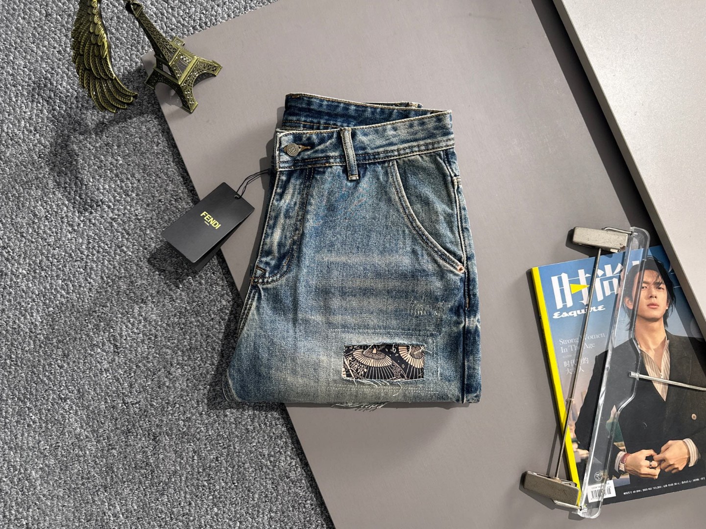 Fendi 芬迪2026春夏新品牛仔裤牛仔短裤 采用进口客供日本Denim平纹棉质牛仔面料梭织生产