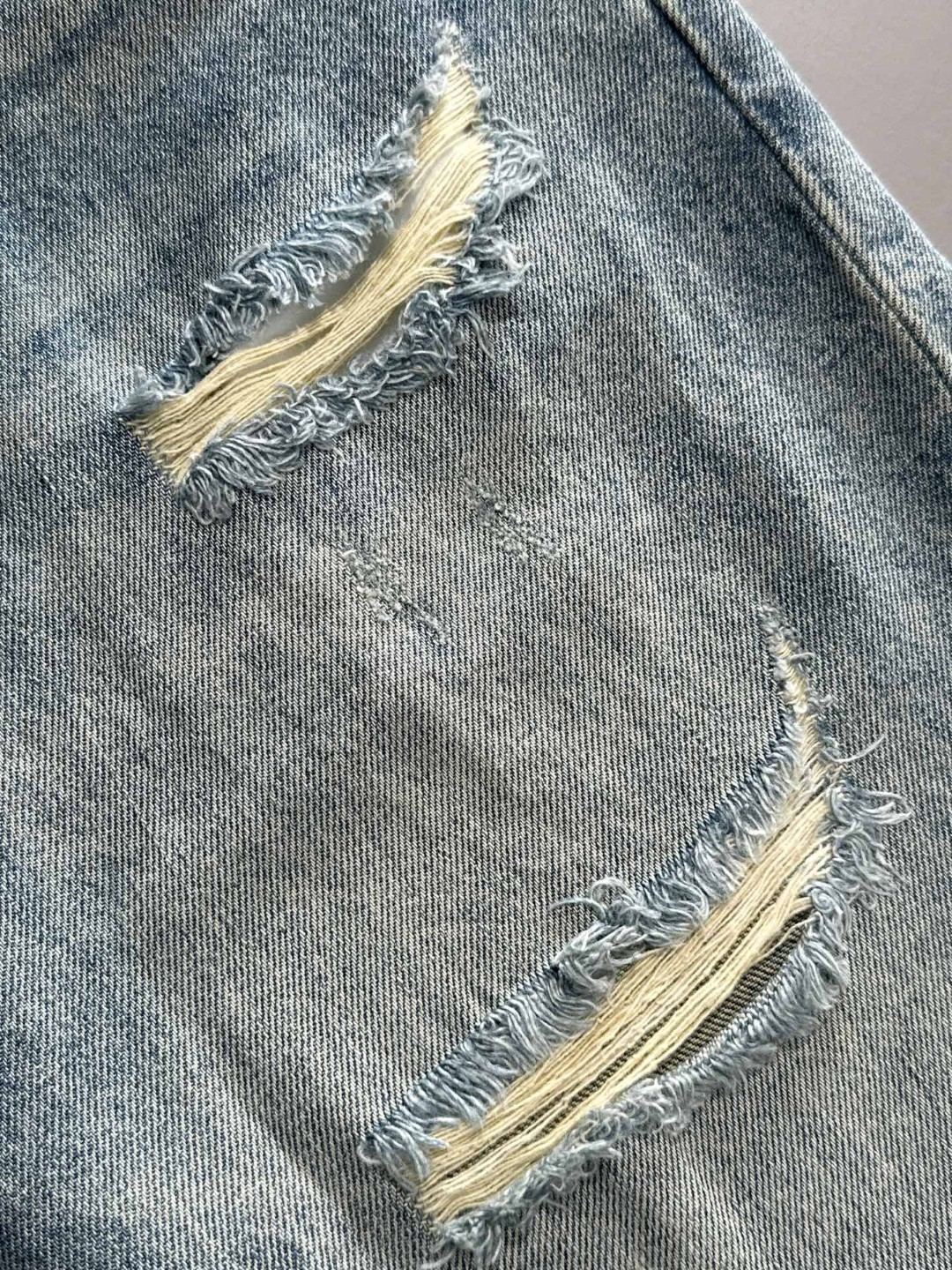 Dior 迪奥2026春夏新品牛仔裤牛仔短裤 采用进口客供日本Denim平纹棉质牛仔面料梭织生产