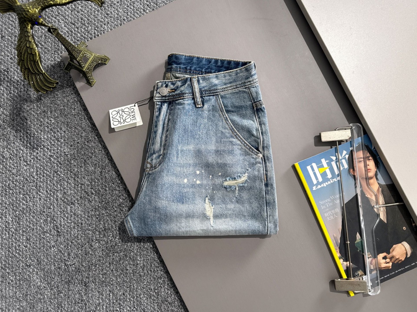 Loewe 罗意威2026春夏新品牛仔裤牛仔短裤 采用进口客供日本Denim平纹棉质牛仔面料梭织生产