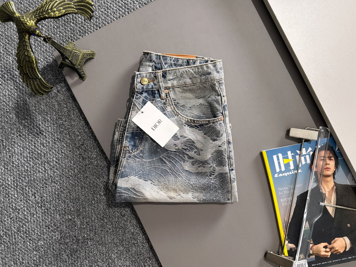 Dior 迪奥2026春夏新品牛仔裤牛仔短裤 采用进口客供日本Denim平纹棉质牛仔面料梭织生产