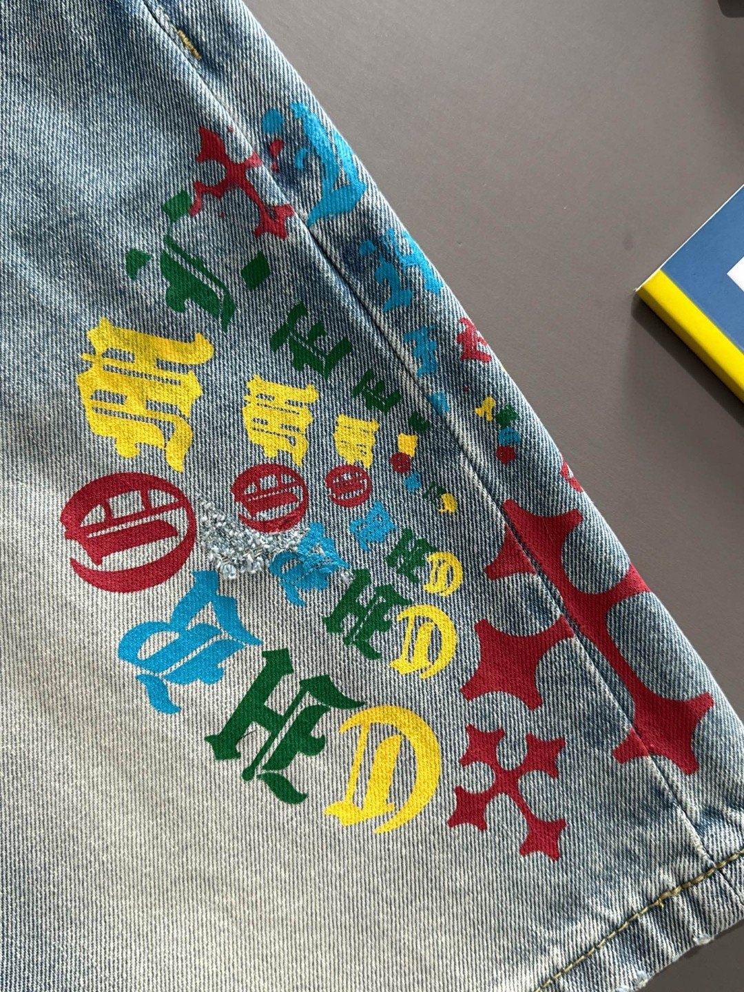 Chrome Hearts 克罗心2026春夏新品牛仔裤牛仔短裤 采用进口客供日本Denim平纹棉质牛仔面料梭织生产