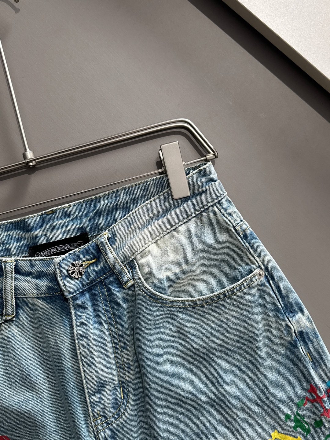 Chrome Hearts 克罗心2026春夏新品牛仔裤牛仔短裤 采用进口客供日本Denim平纹棉质牛仔面料梭织生产