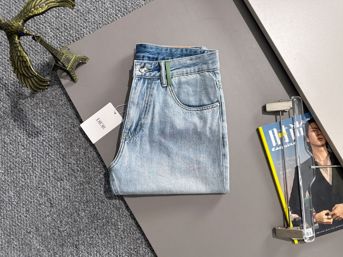 Dior 迪奥2026春夏新品牛仔裤牛仔短裤 采用进口客供日本Denim平纹棉质牛仔面料梭织生产
